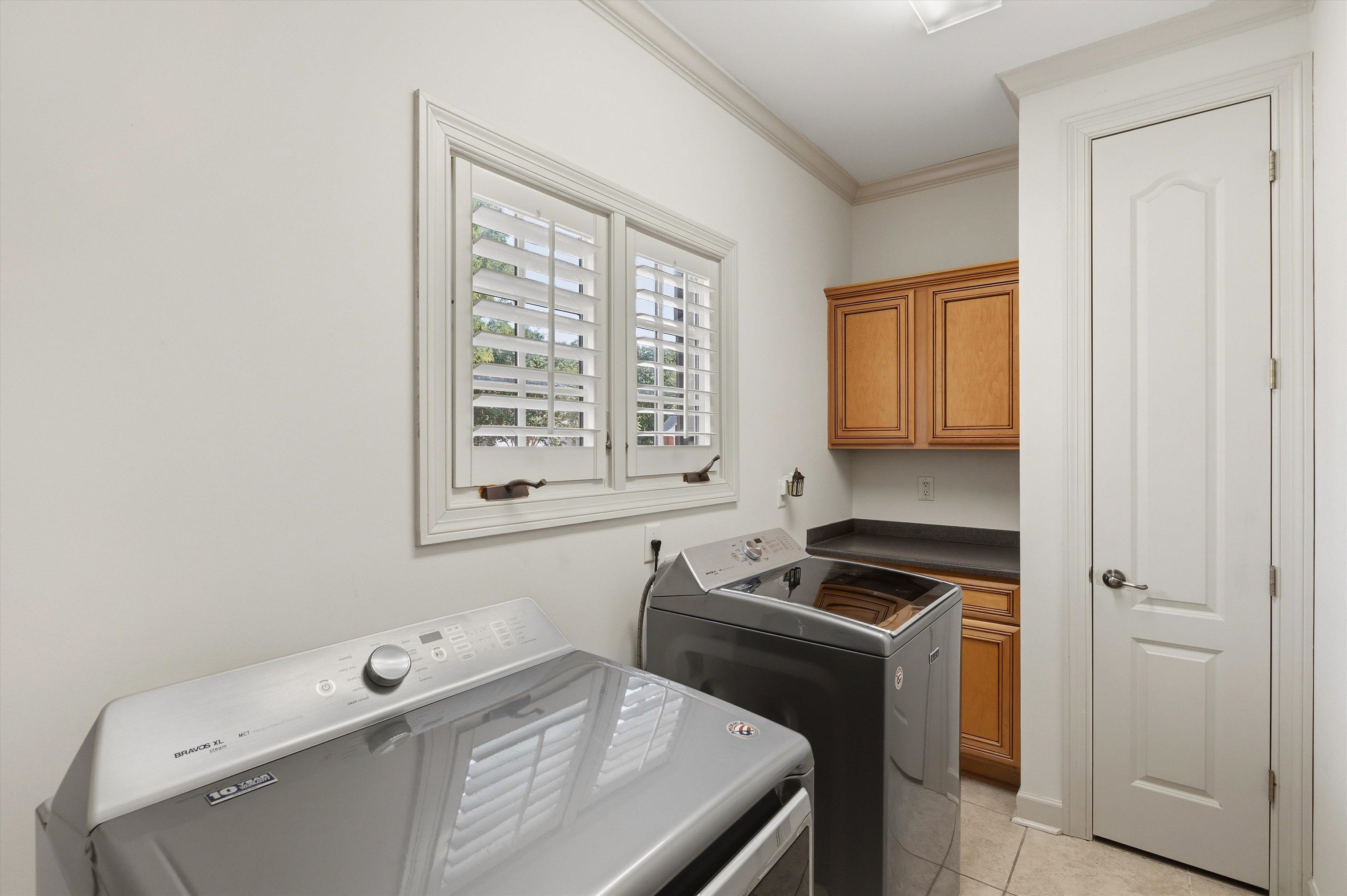 10211 Statfield Dr Property Photo 26