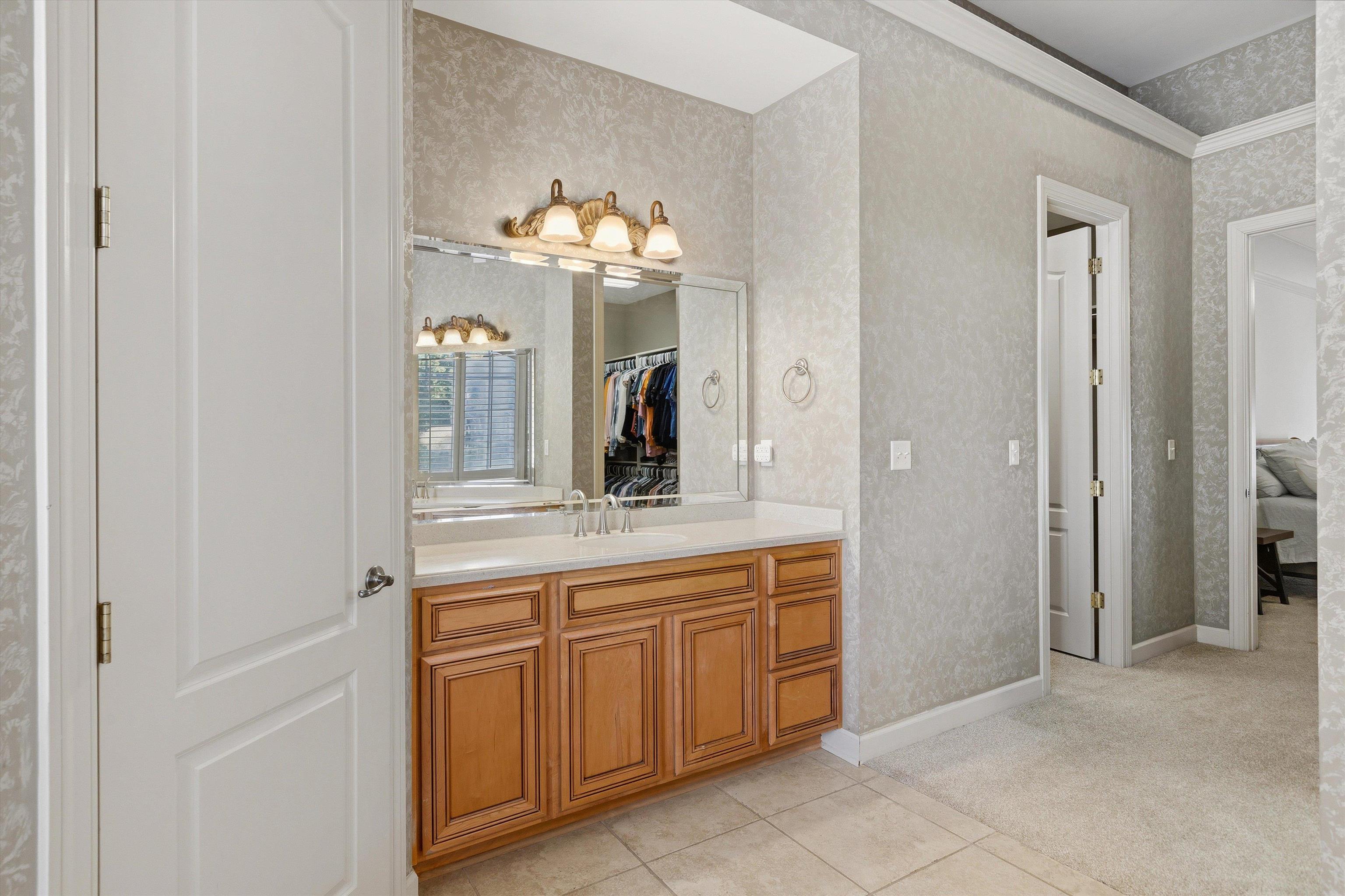 10211 Statfield Dr Property Photo 28