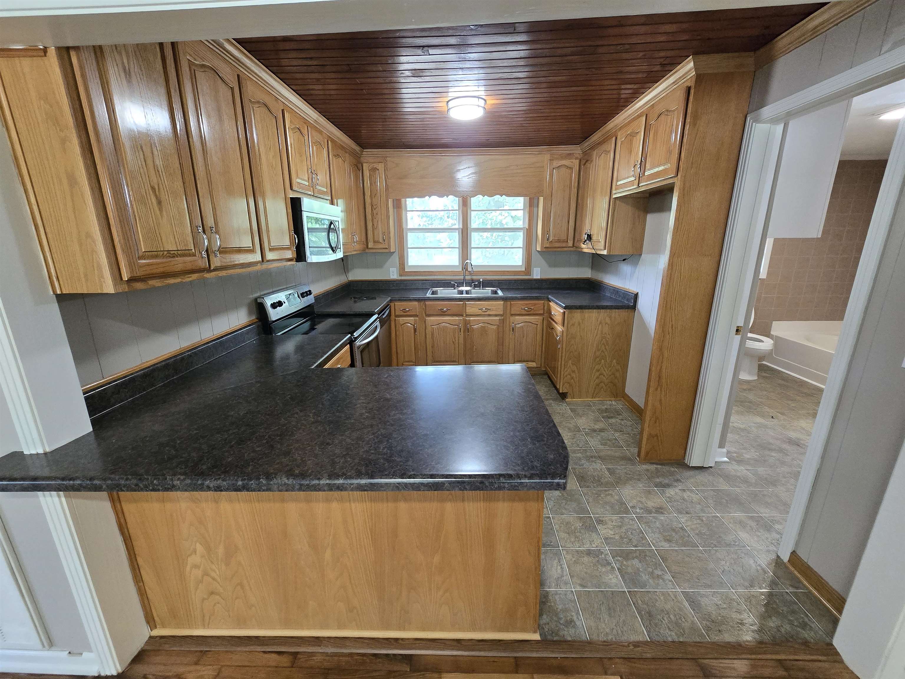 745 Stag Ln Property Photo 3