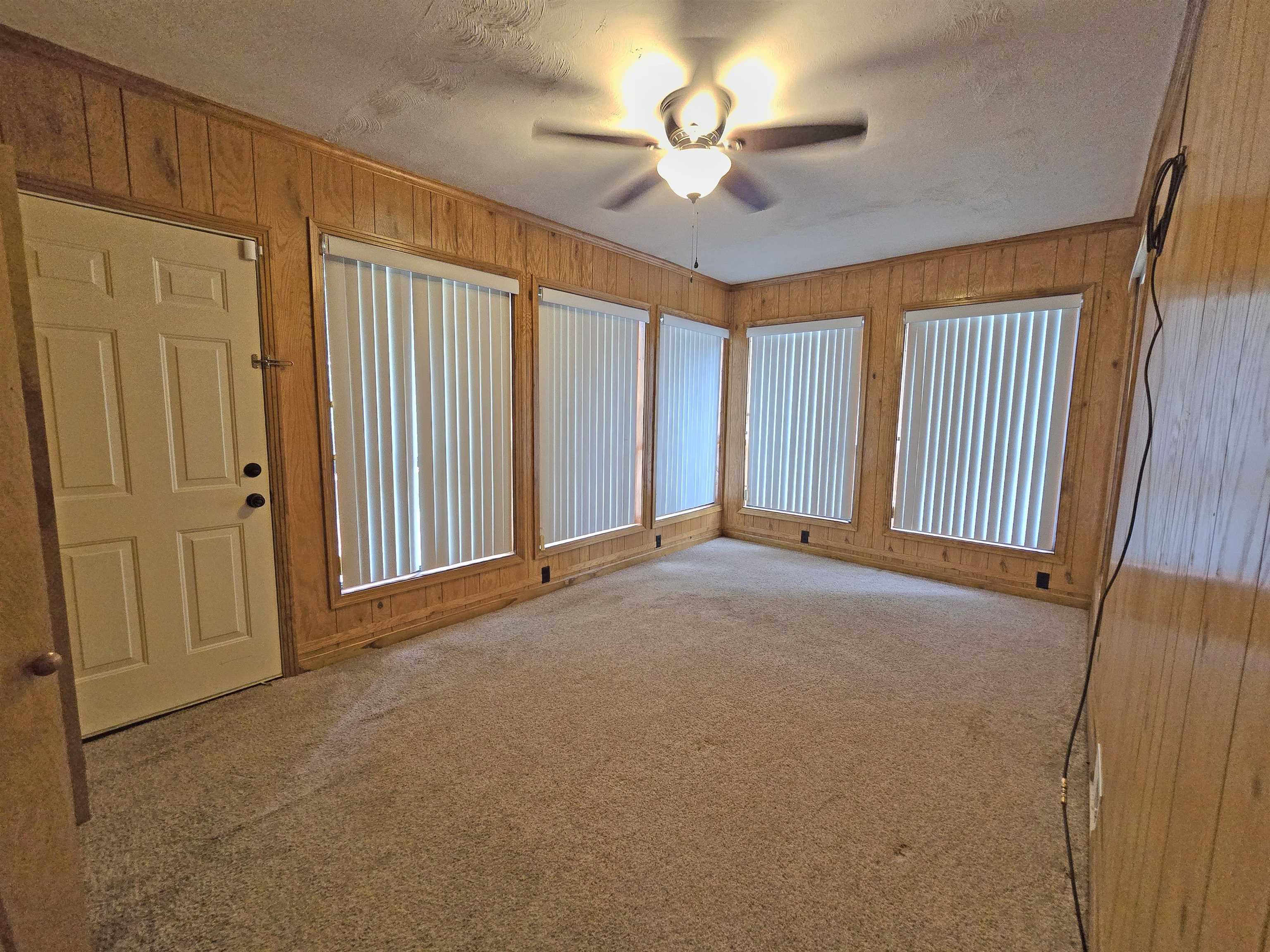 745 Stag Ln Property Photo 9