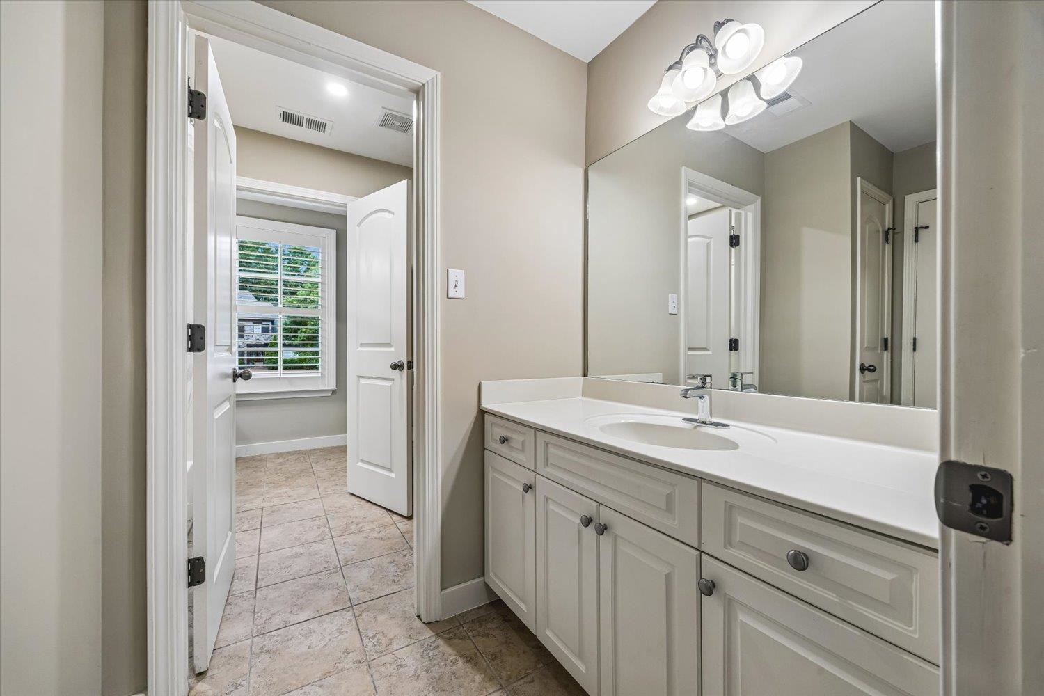 4514 Coltwood Dr Property Photo 25