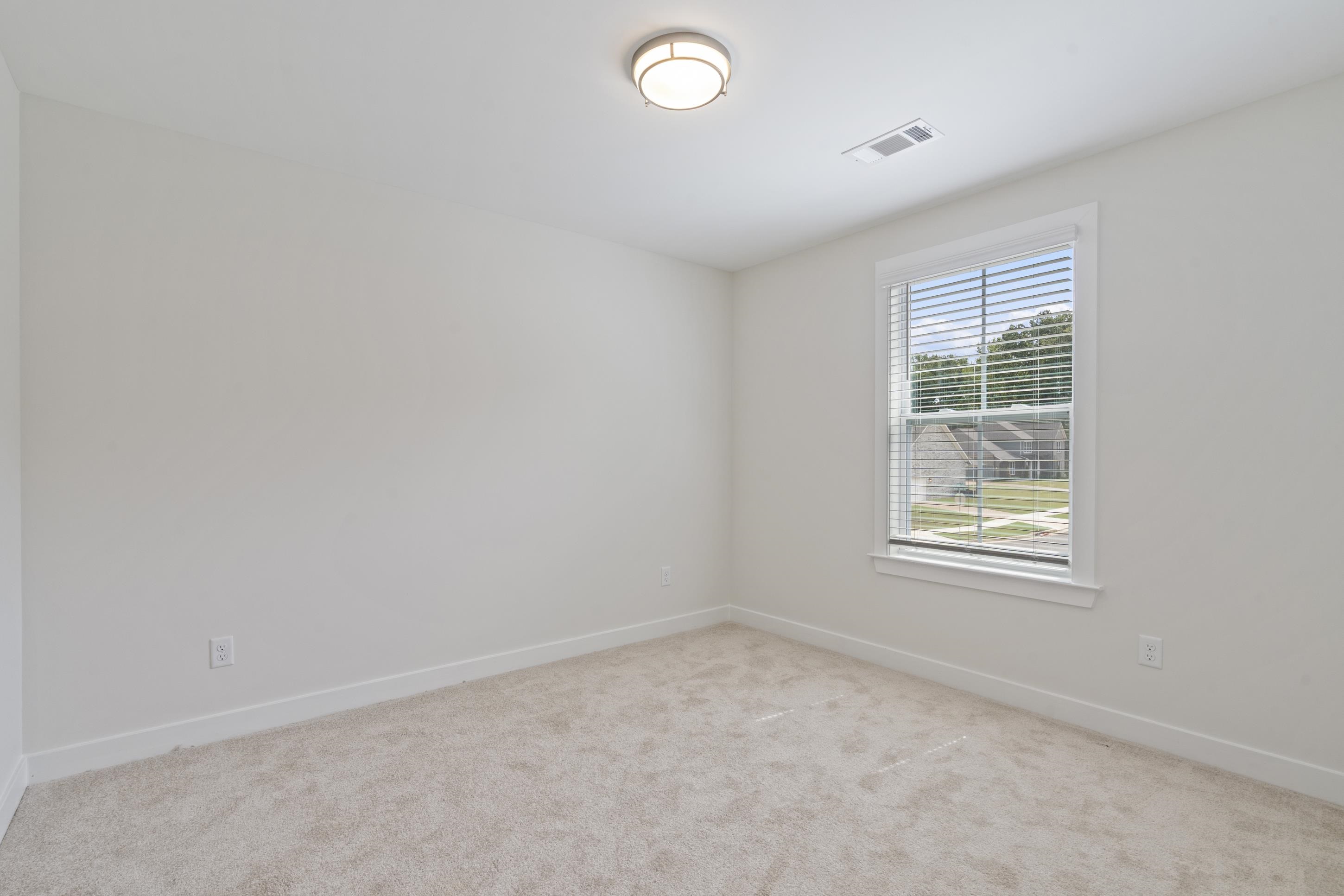 7044 Walker Farms Dr Property Photo 29