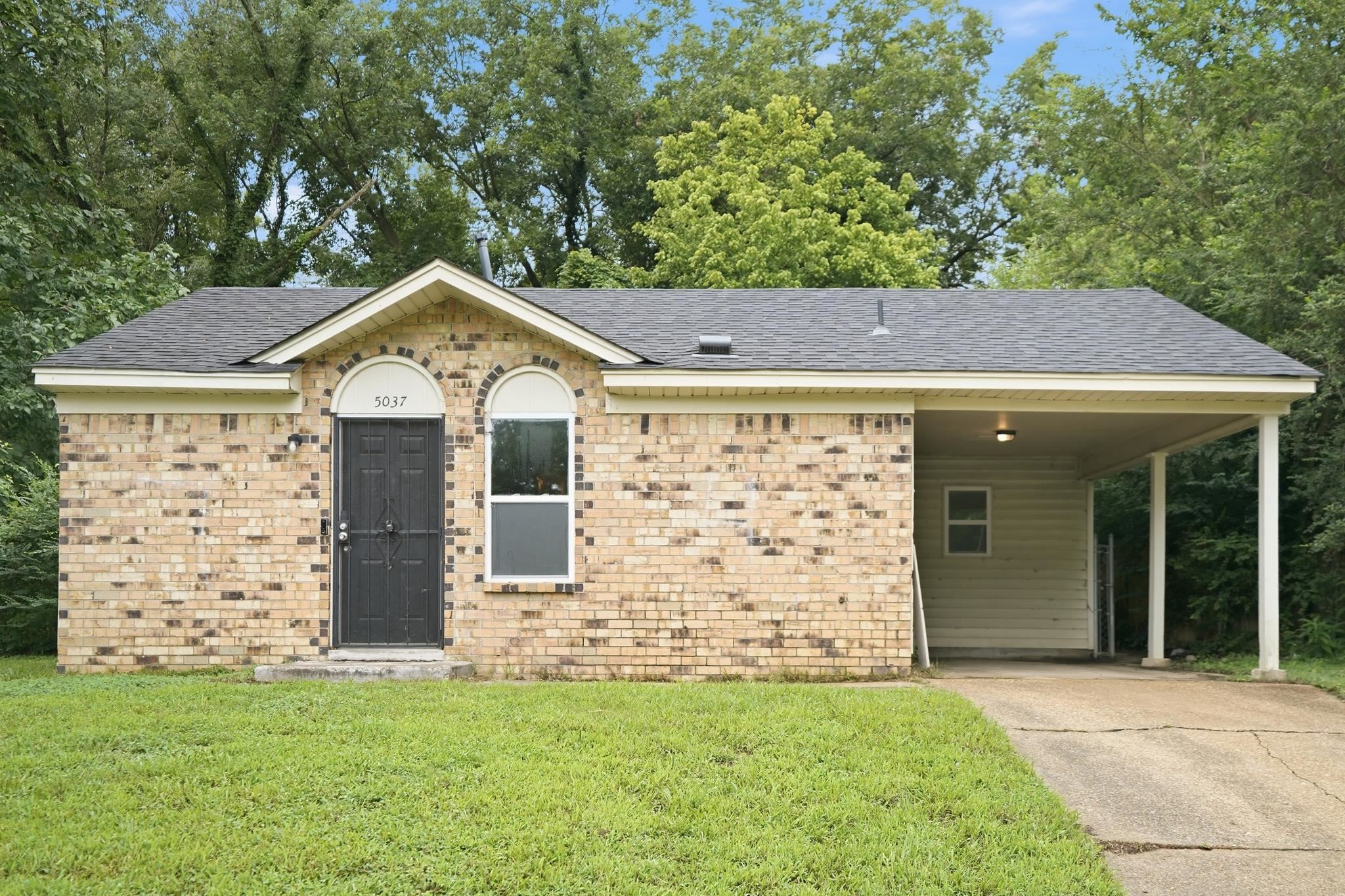 5037 Blacksmith Dr Property Photo 2