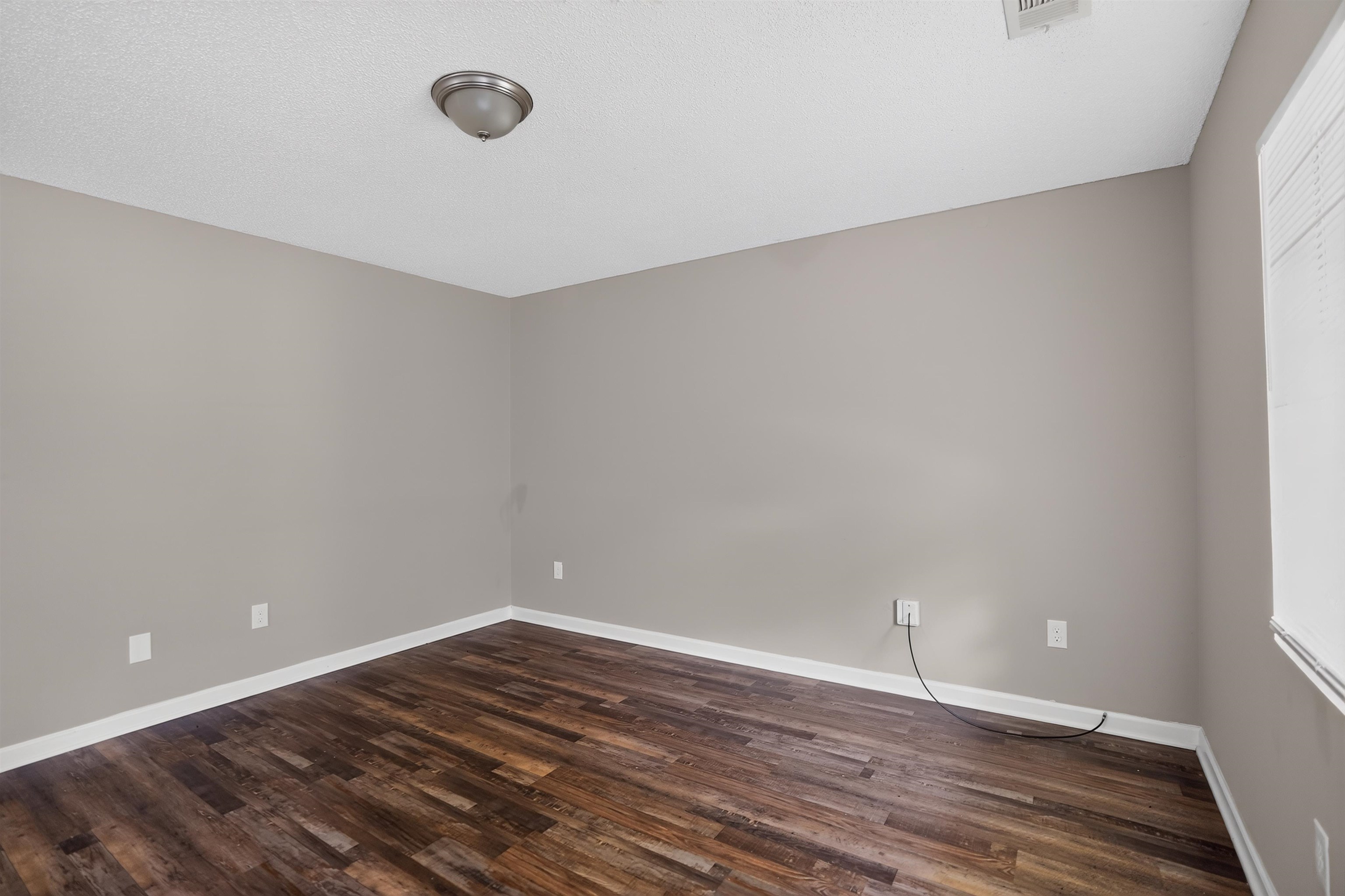 5037 Blacksmith Dr Property Photo 15