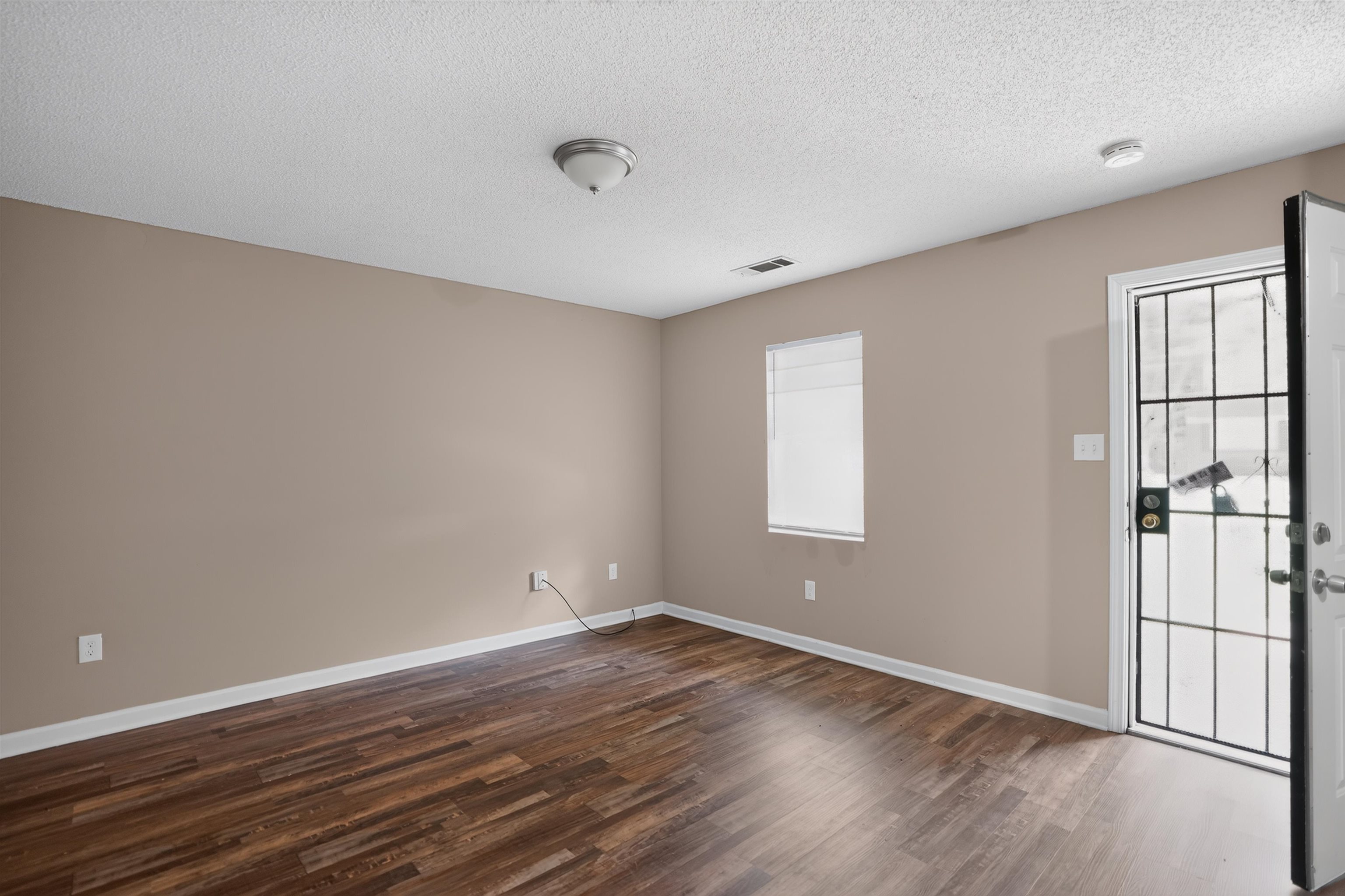 5037 Blacksmith Dr Property Photo 17