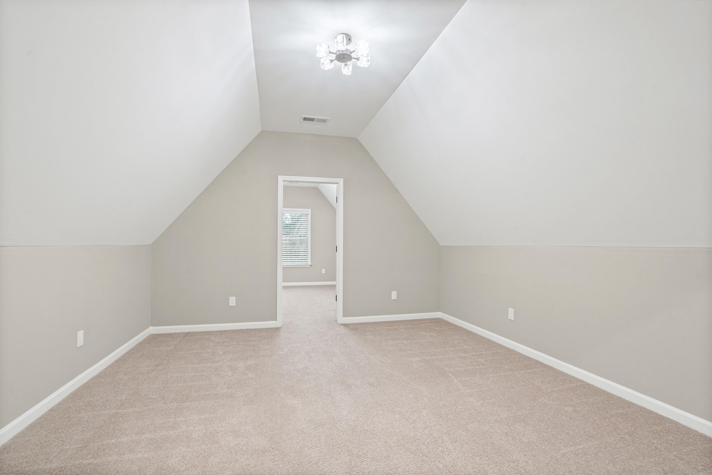 1256 Grant Park Cv Property Photo 33