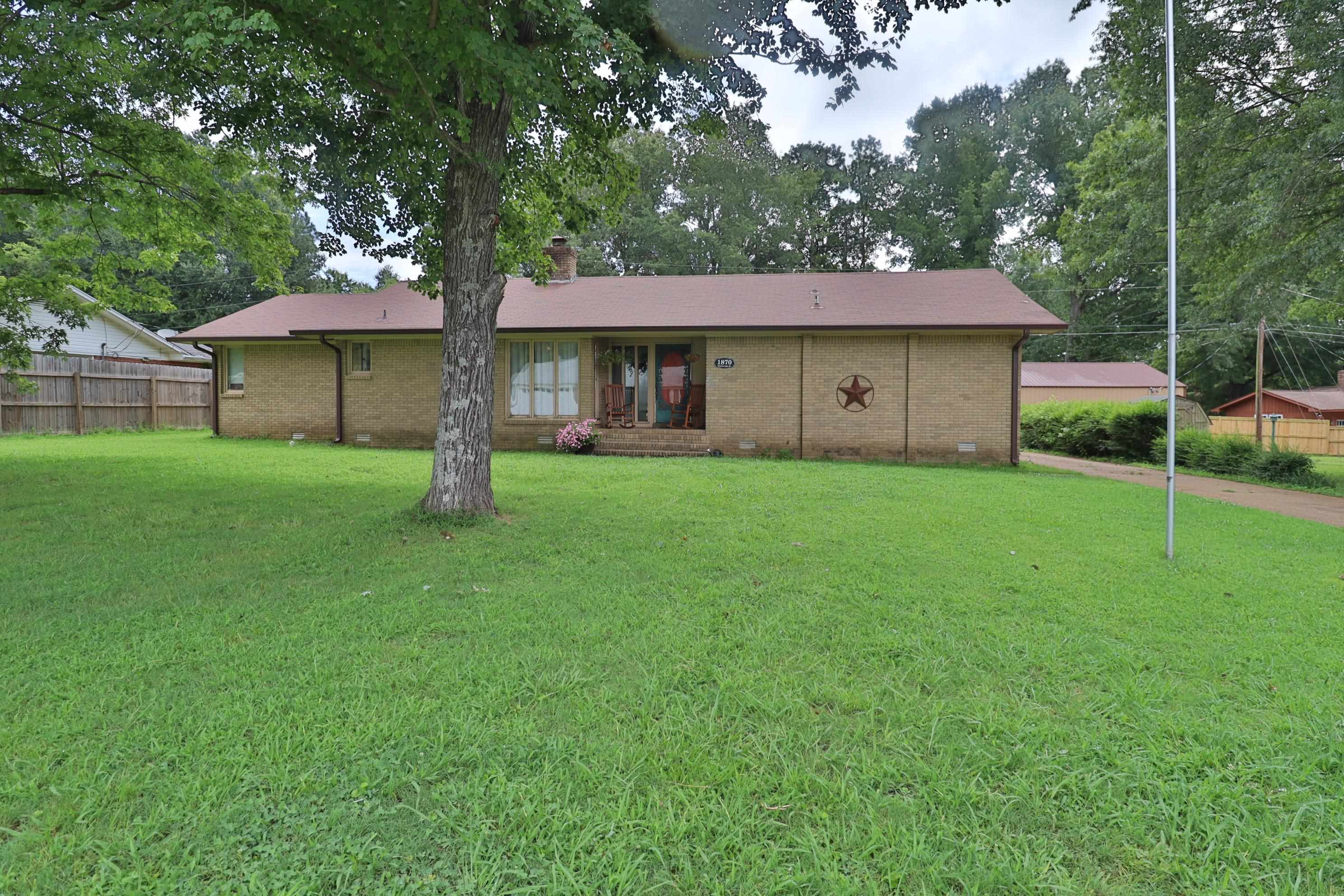 1870 Kimbrough Dr Property Photo 2