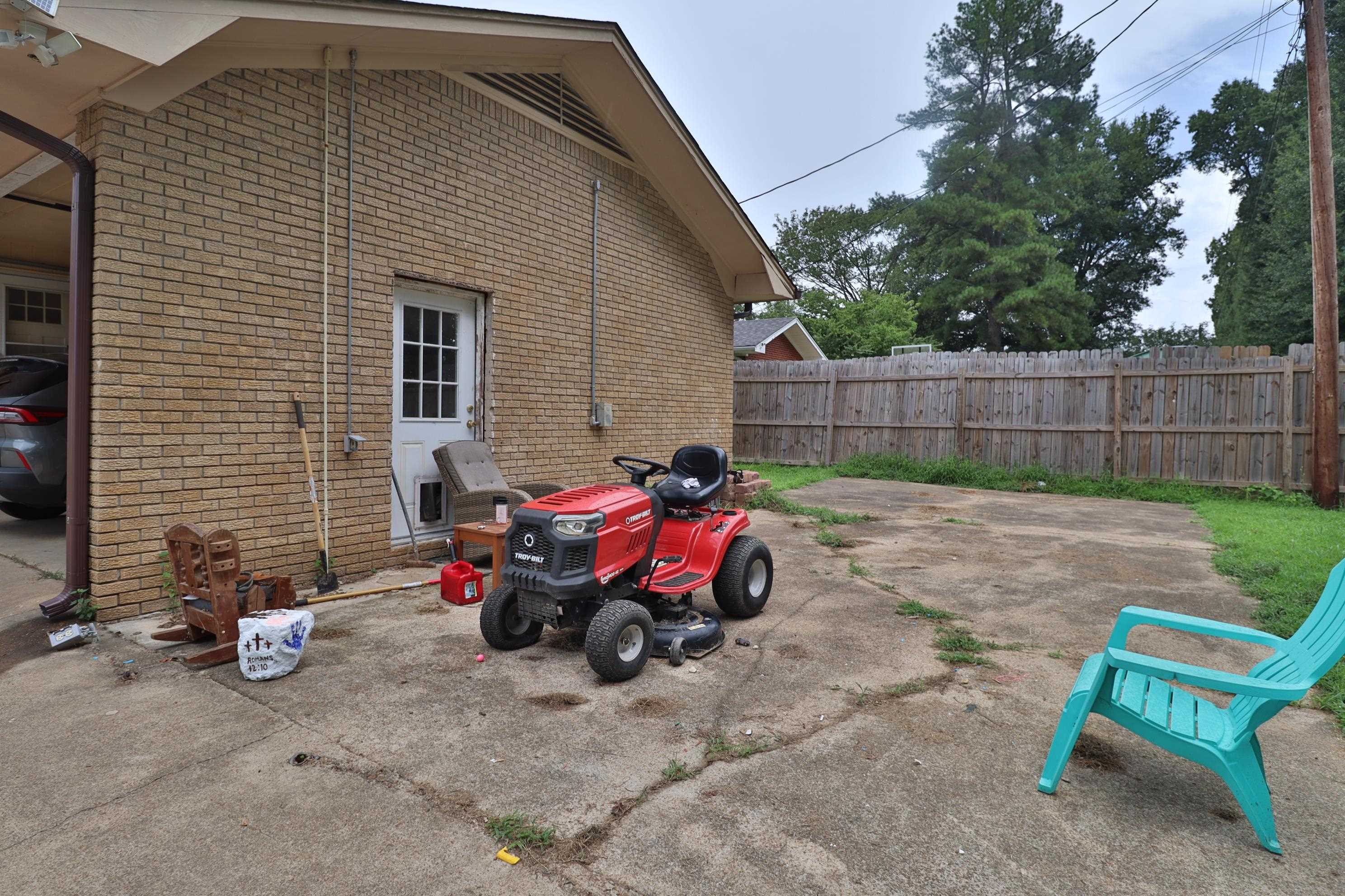 1870 Kimbrough Dr Property Photo 36