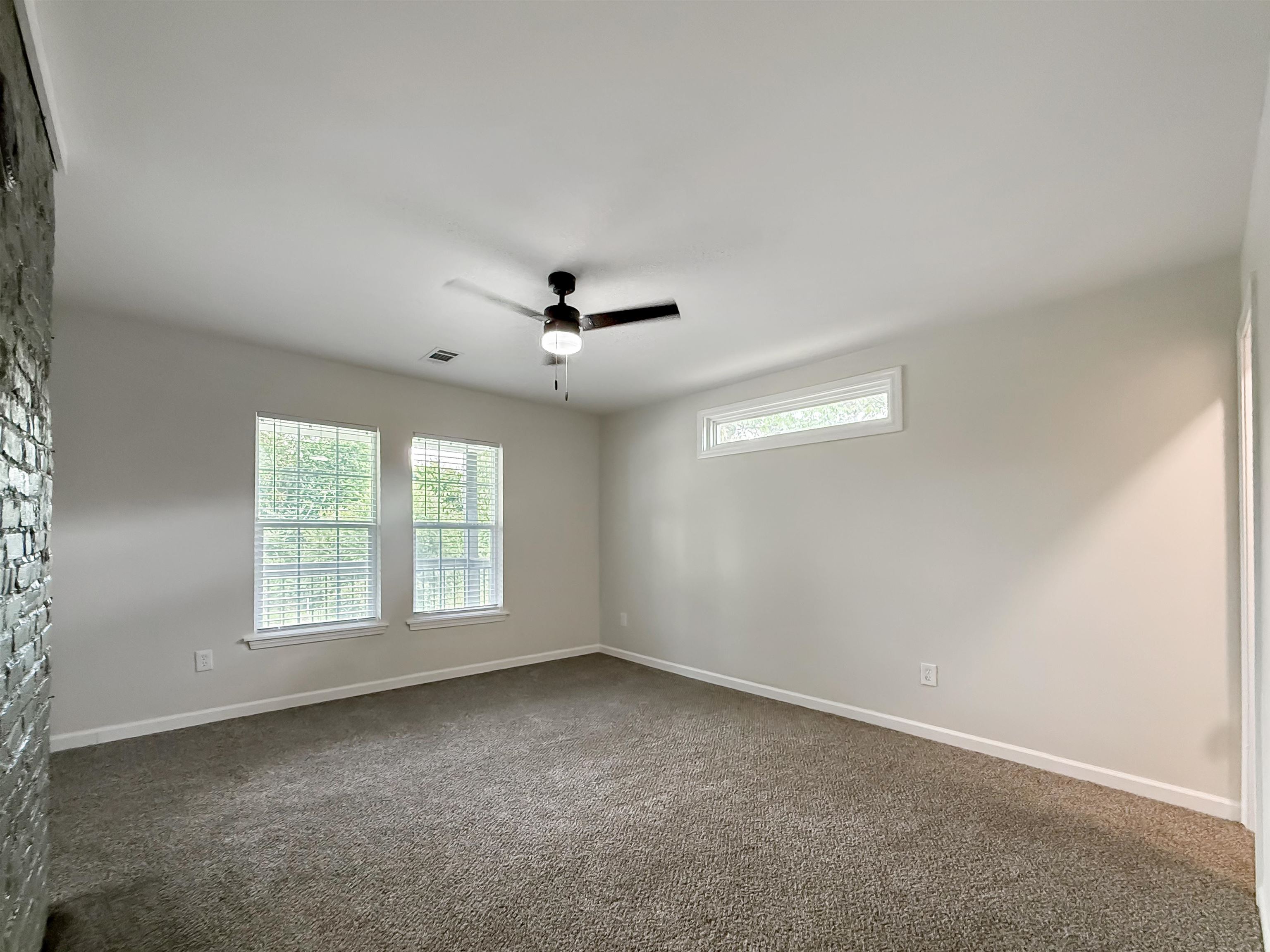 1405 Woodward St Property Photo 14