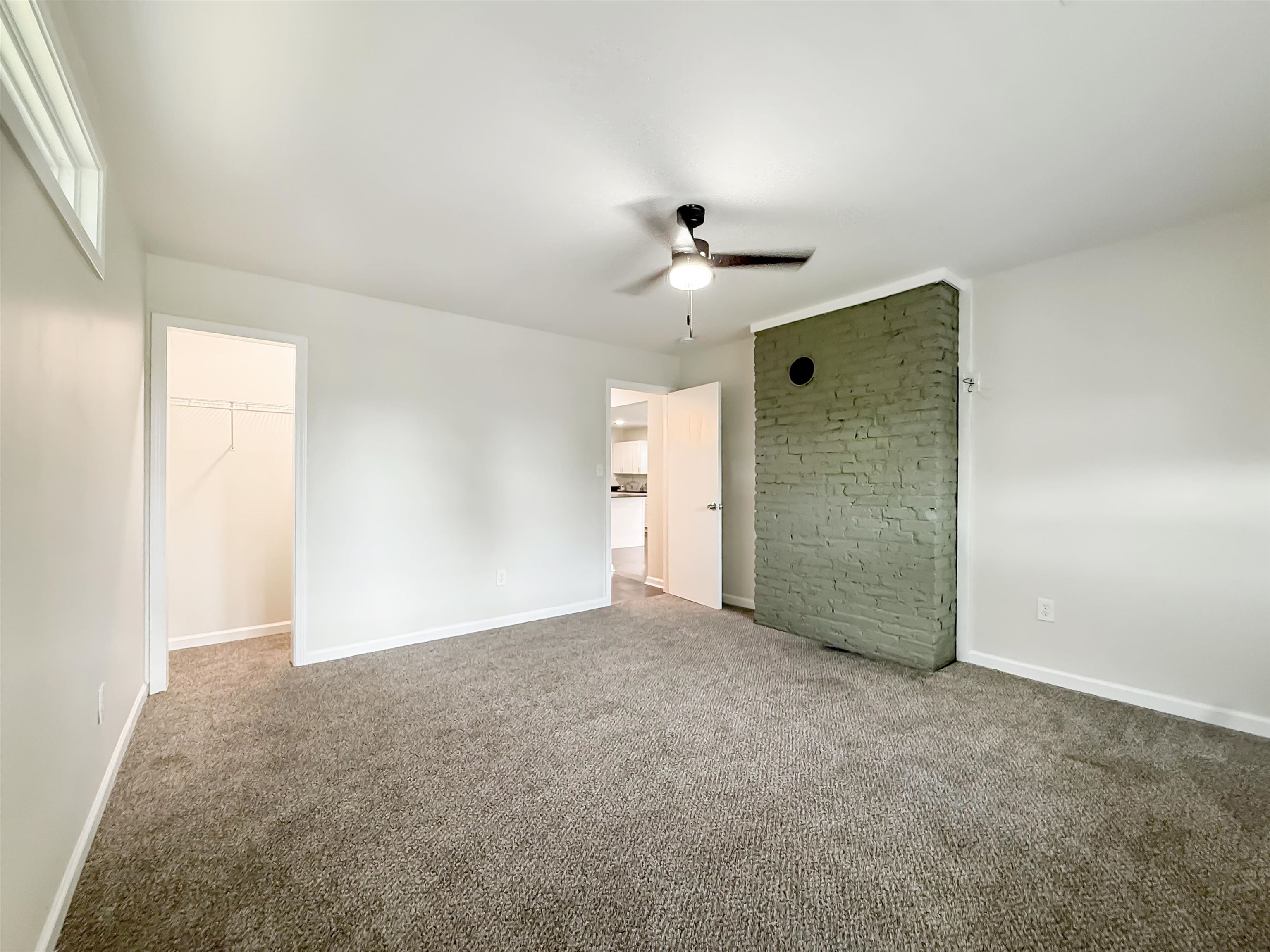1405 Woodward St Property Photo 16