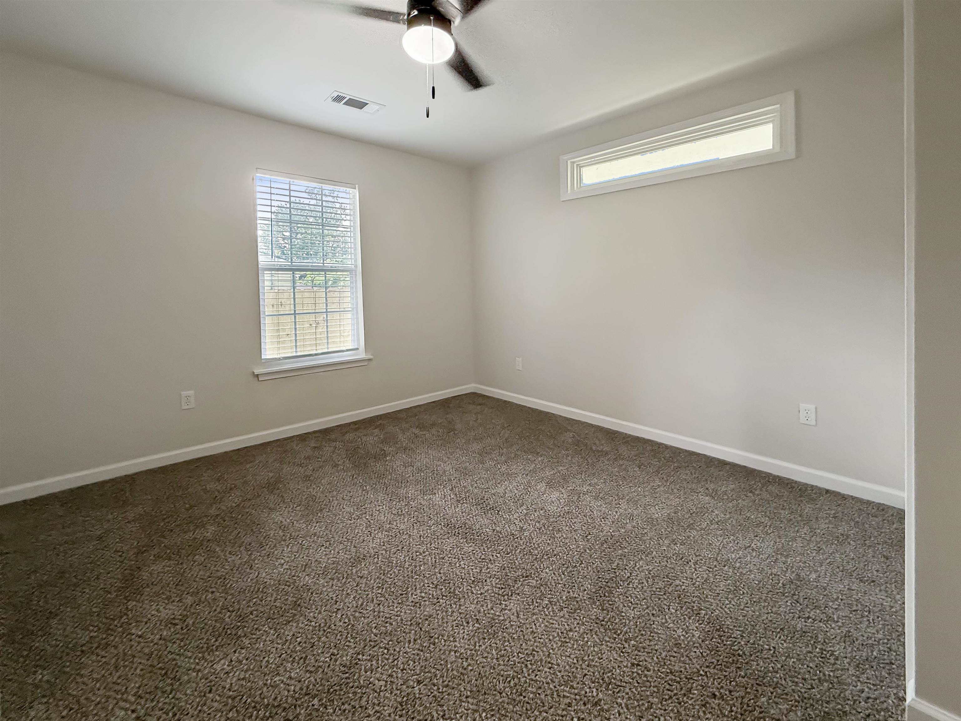 1405 Woodward St Property Photo 17