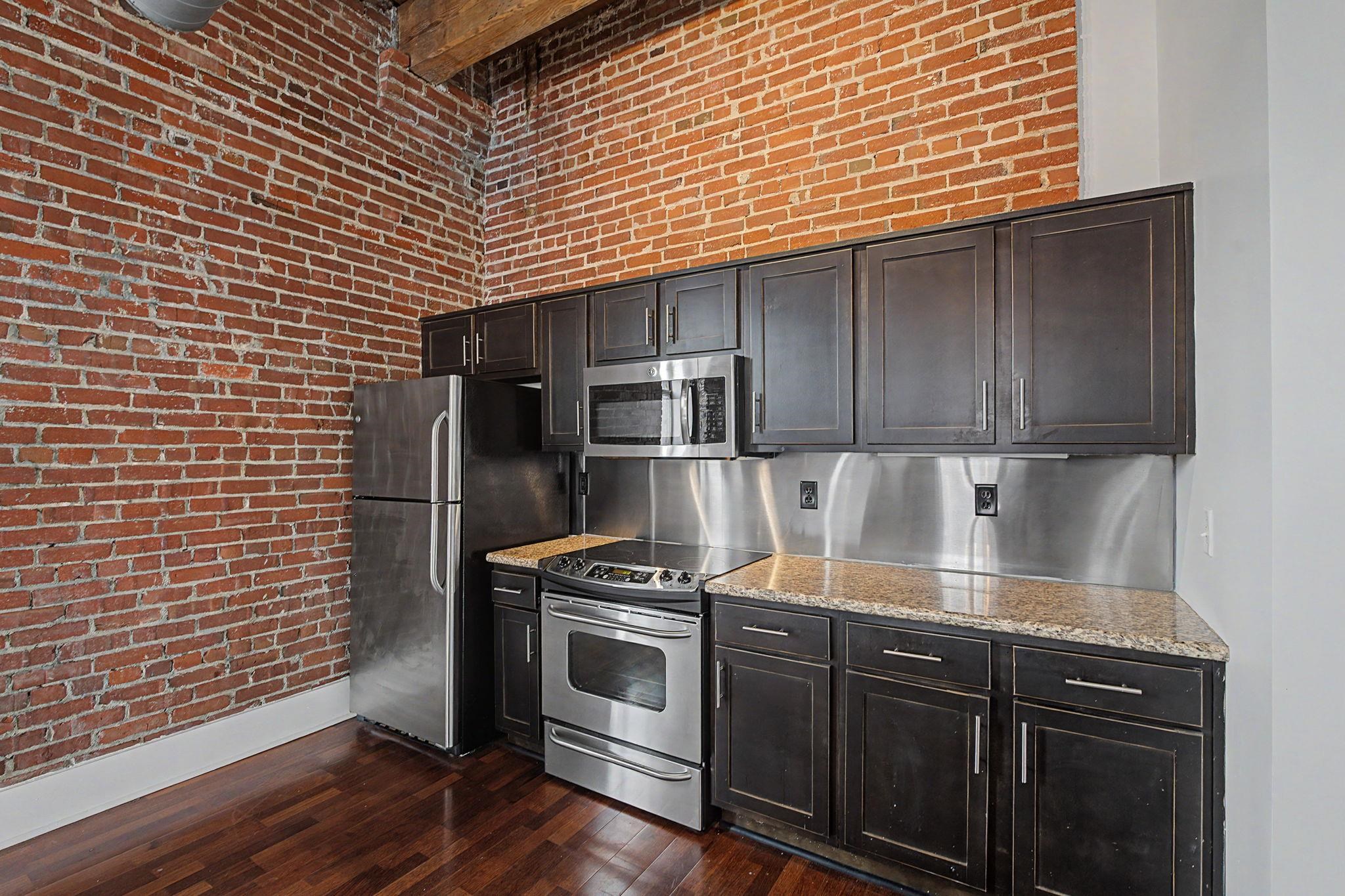 420 S Front St 301 Property Photo 12
