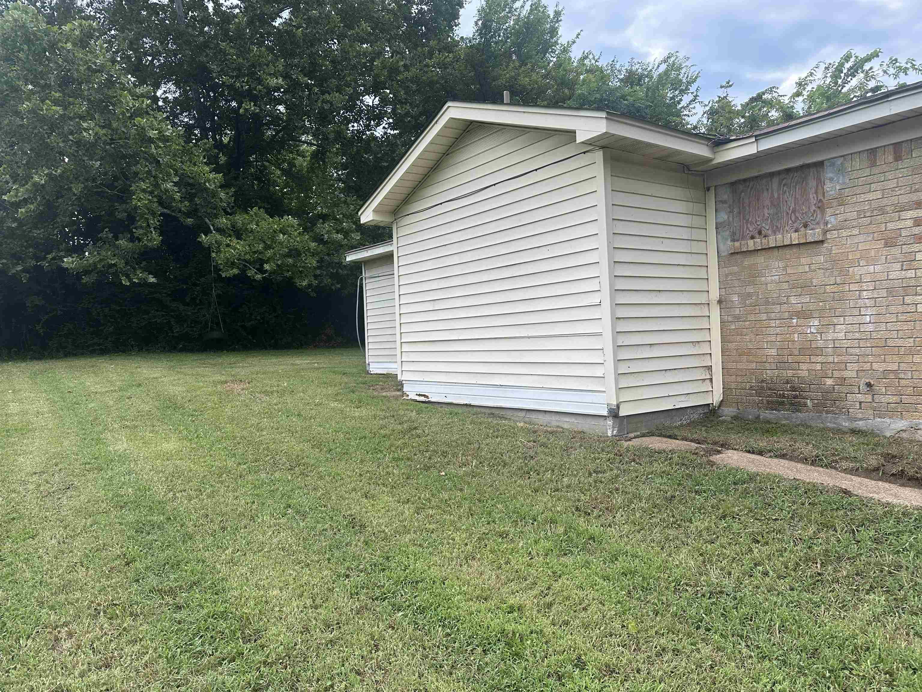 959 Driver St Property Photo 4