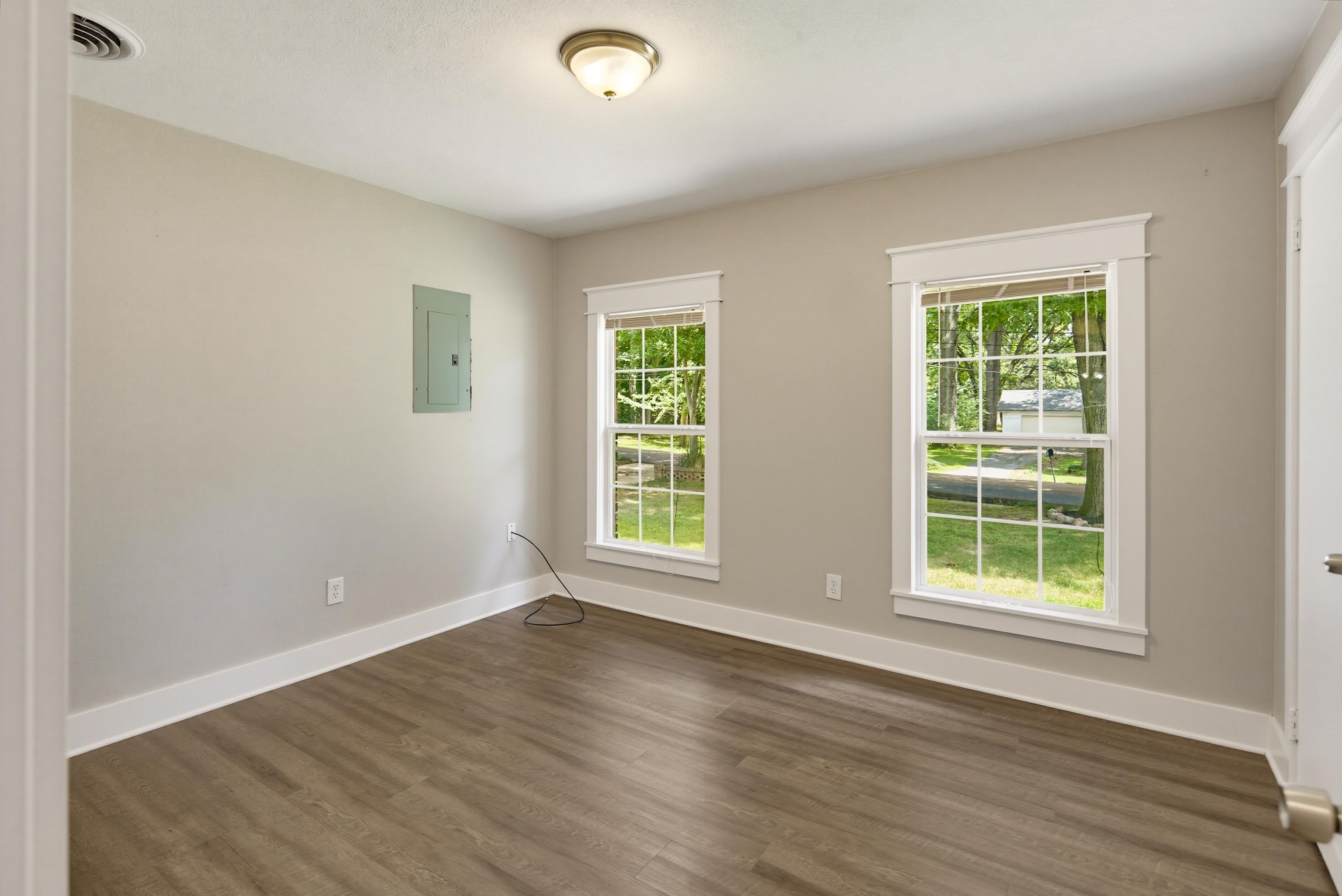 3173 Court St Property Photo 16