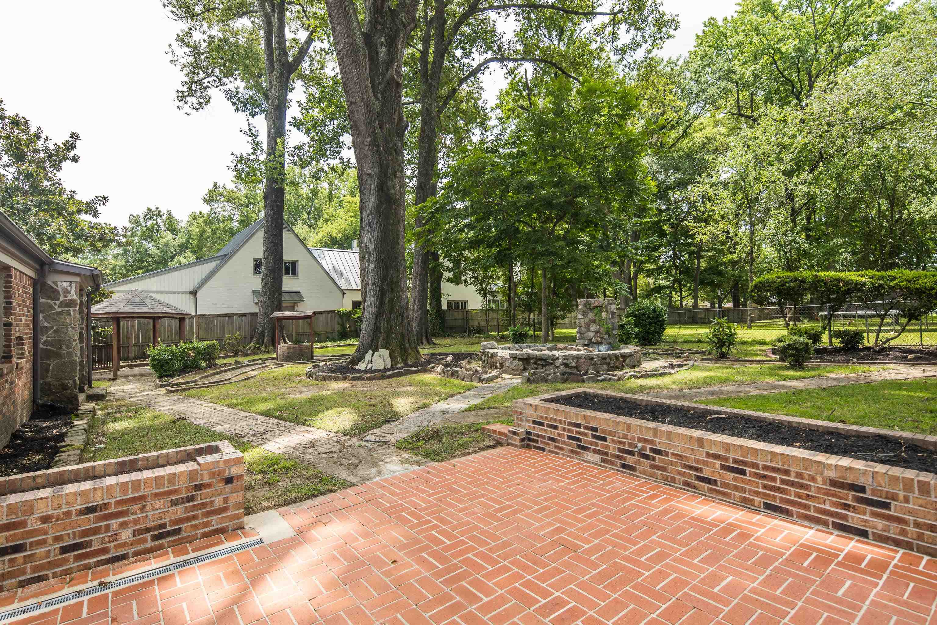 3173 Court St Property Photo 31