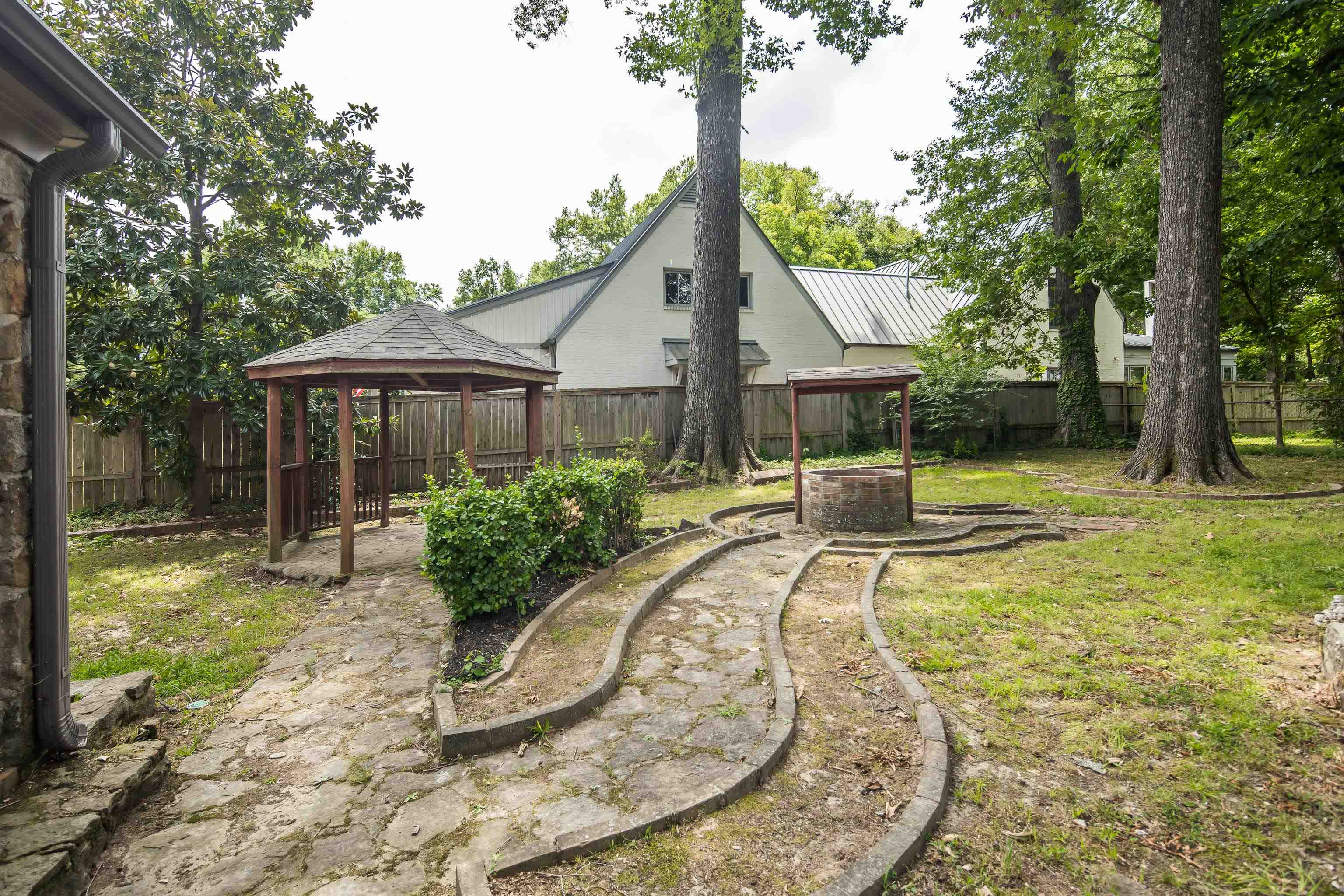 3173 Court St Property Photo 32