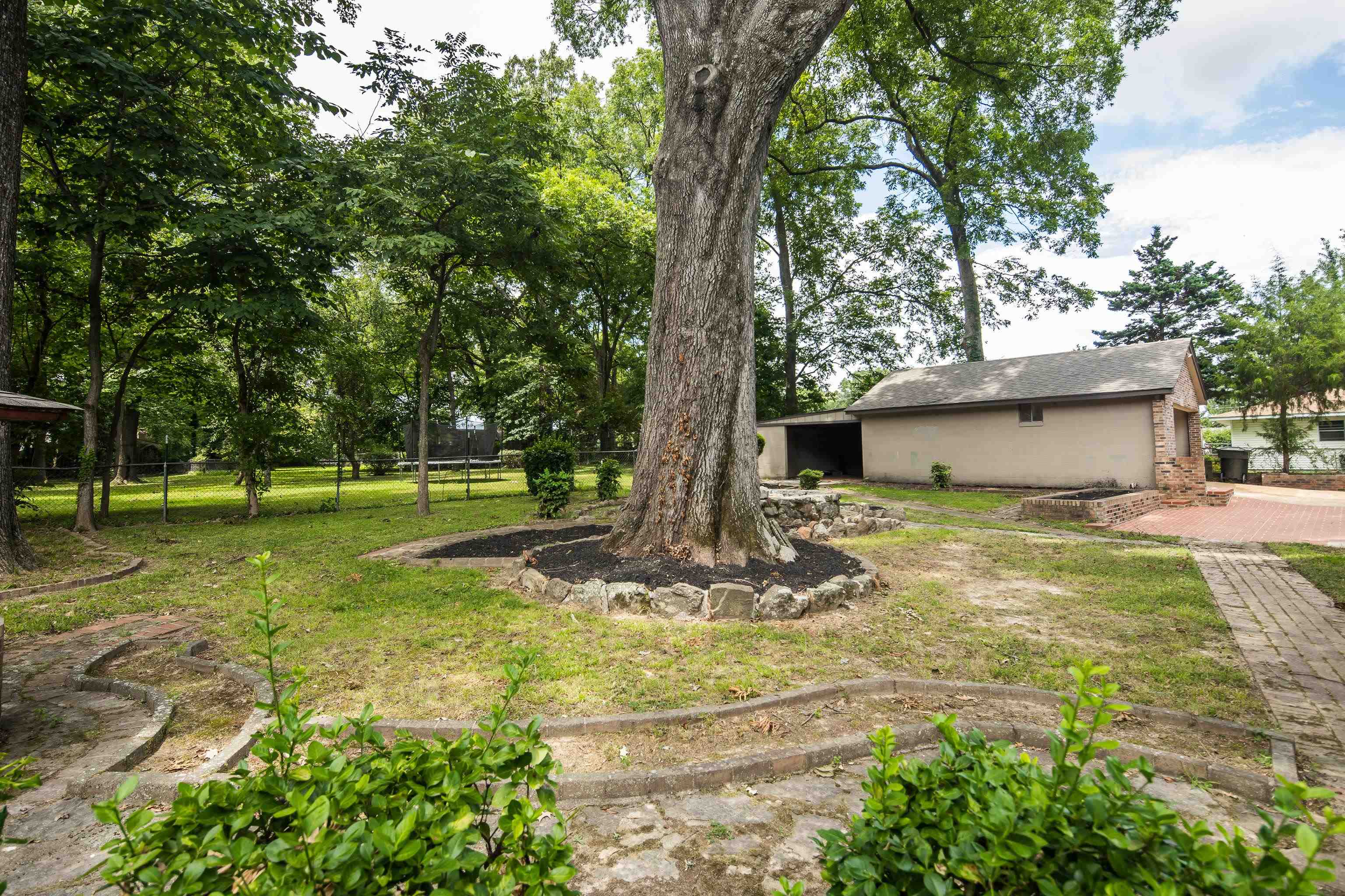 3173 Court St Property Photo 33