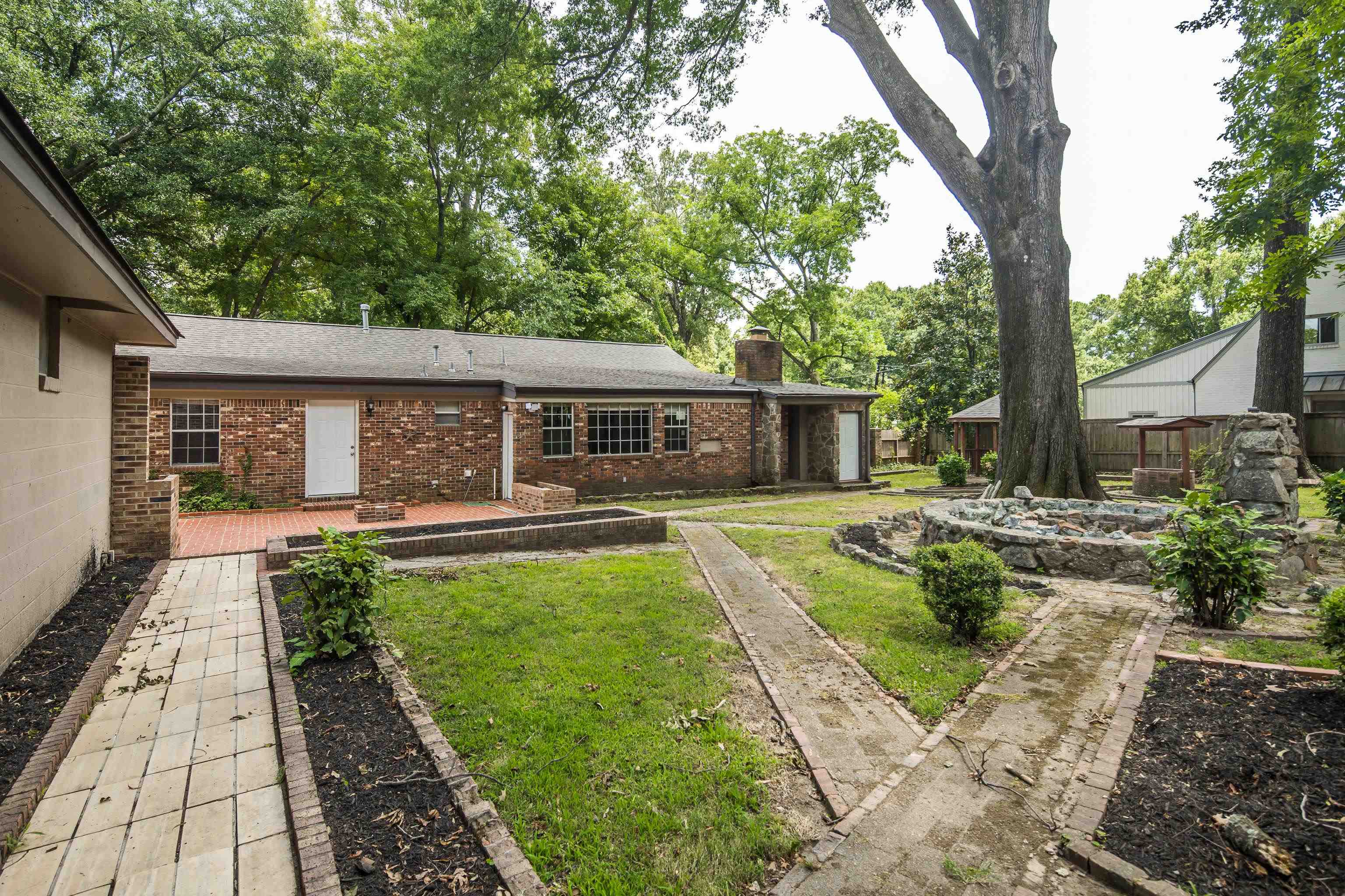 3173 Court St Property Photo 35