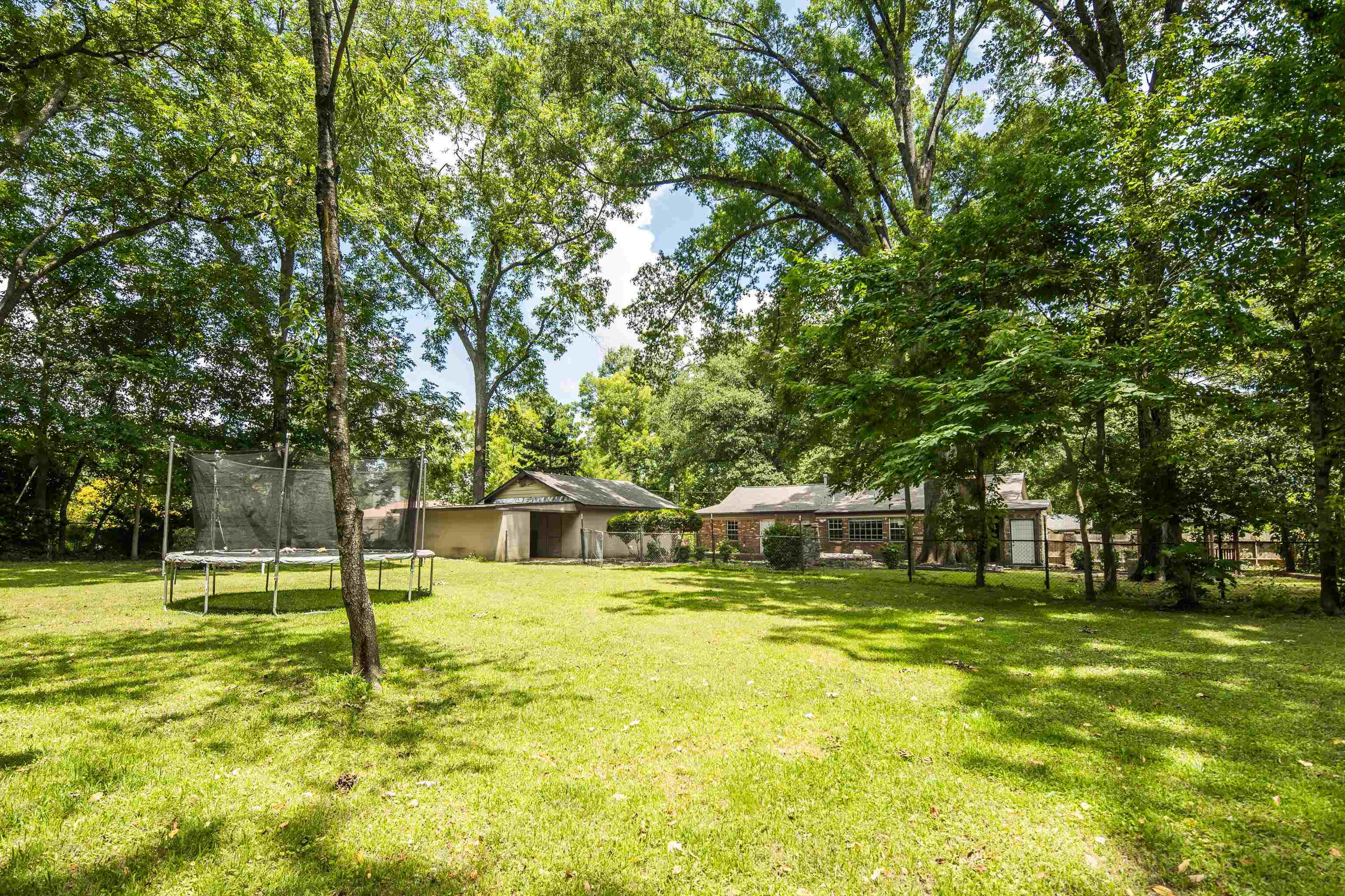 3173 Court St Property Photo 37