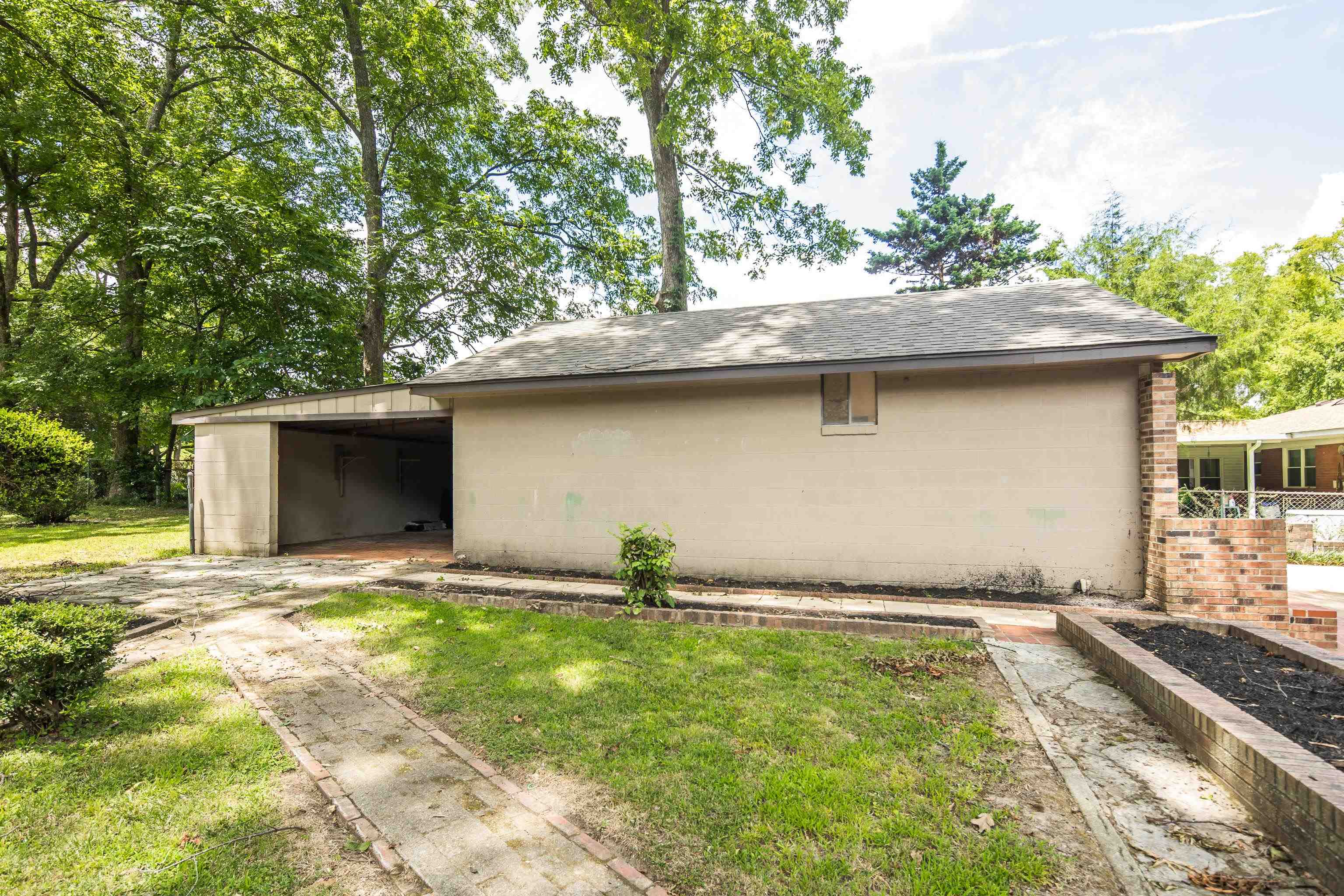 3173 Court St Property Photo 38