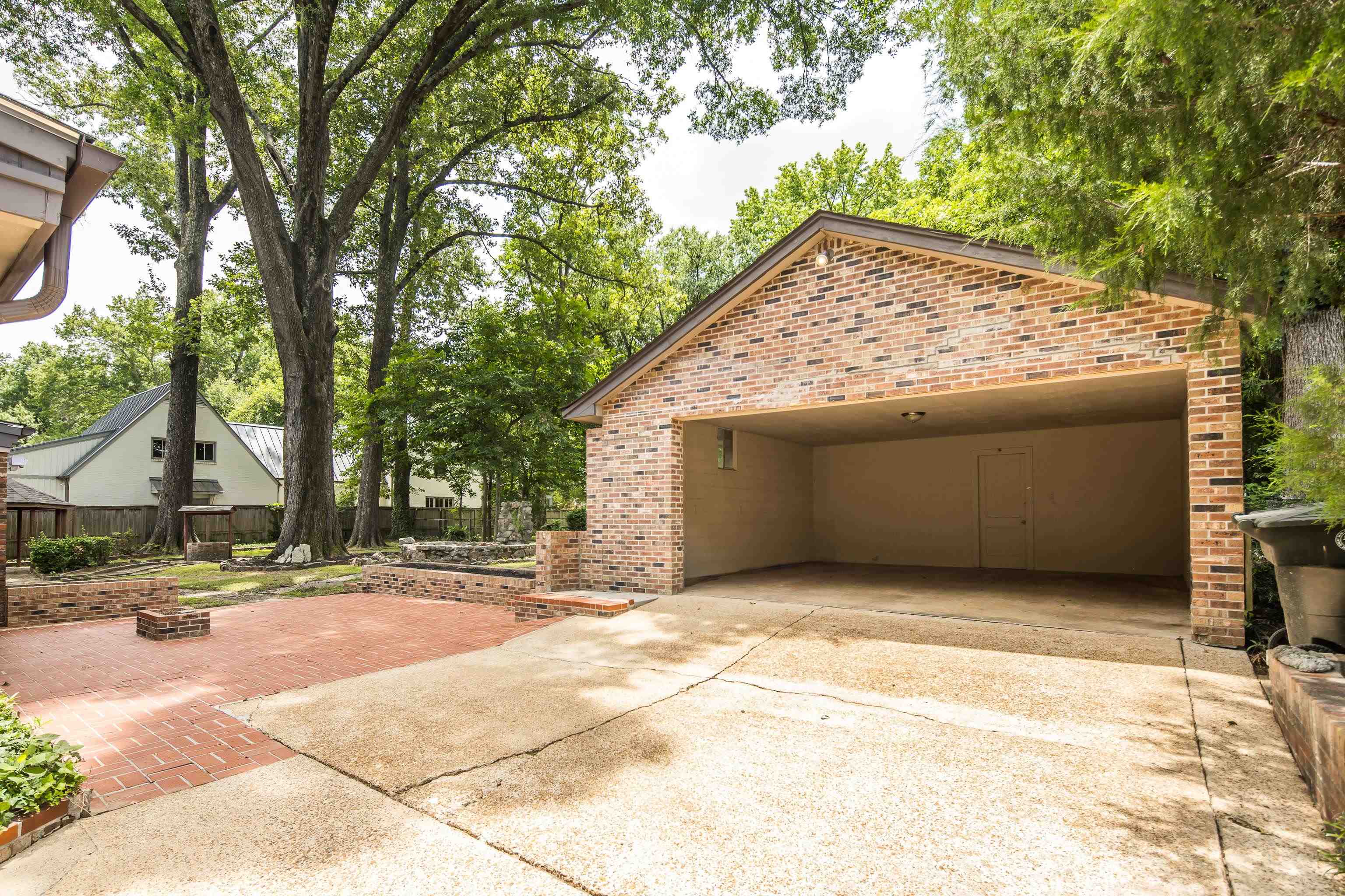 3173 Court St Property Photo 39
