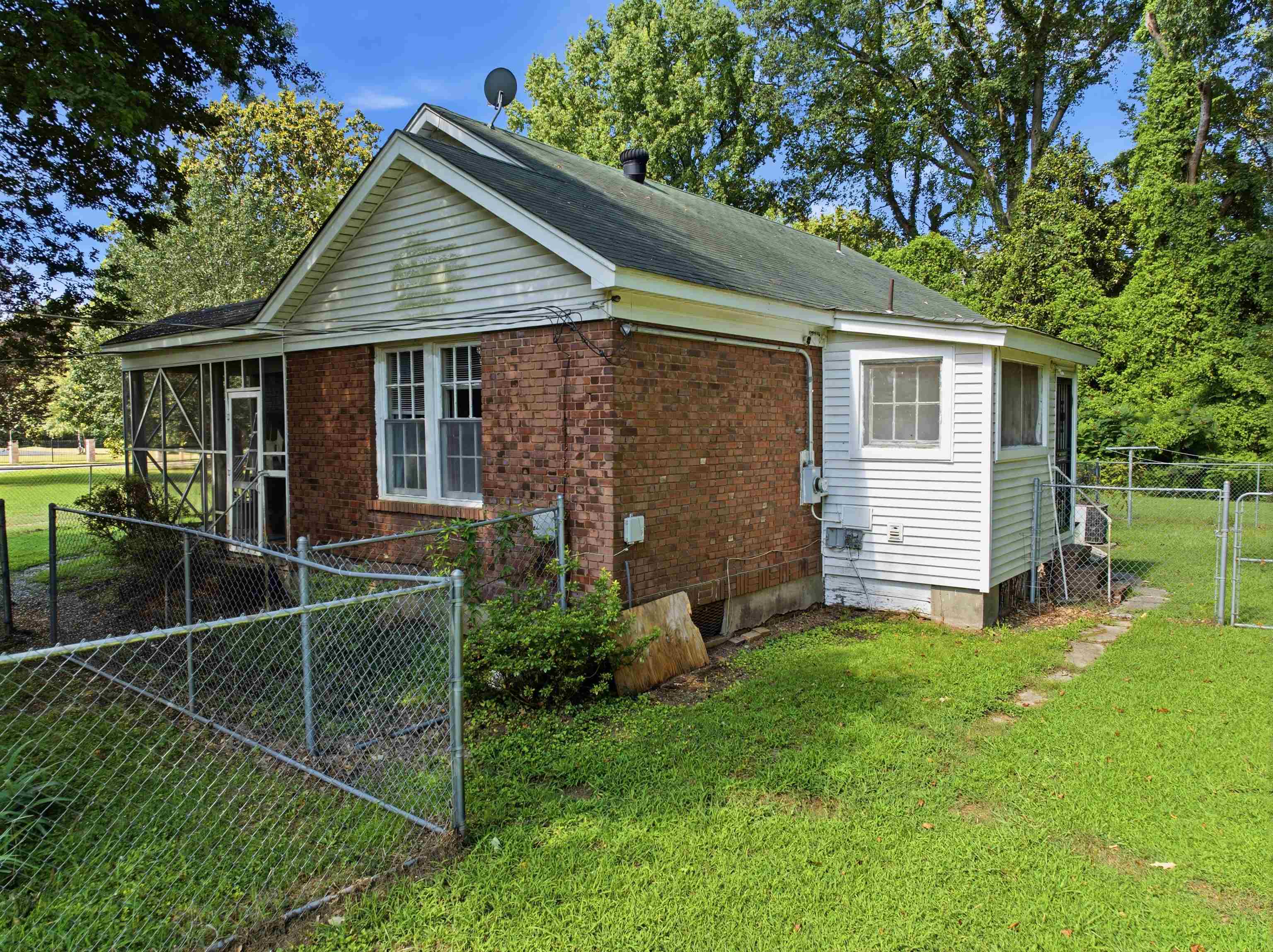 3524 James Rd Property Photo 17
