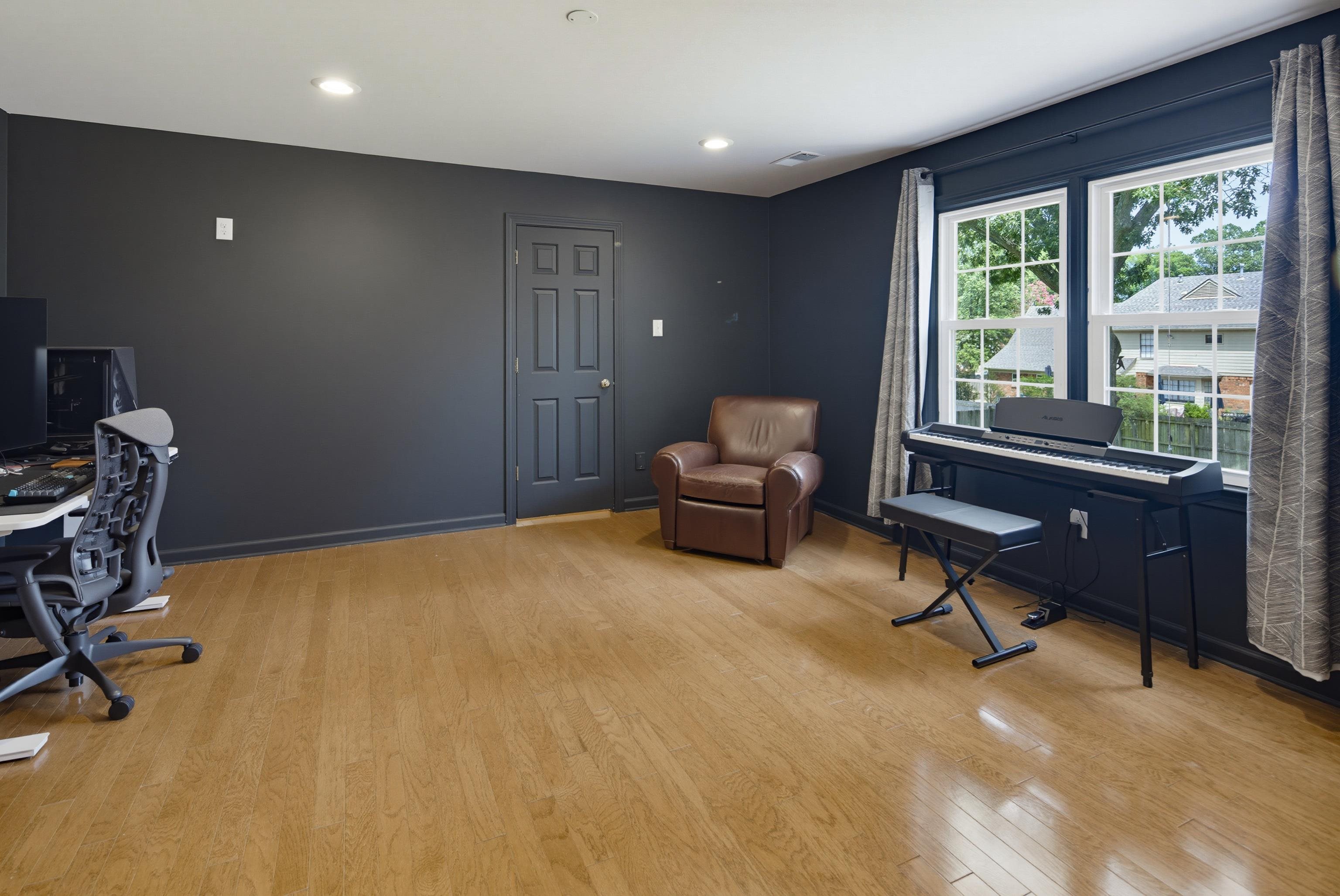 2260 Elderslie Dr Property Photo 21