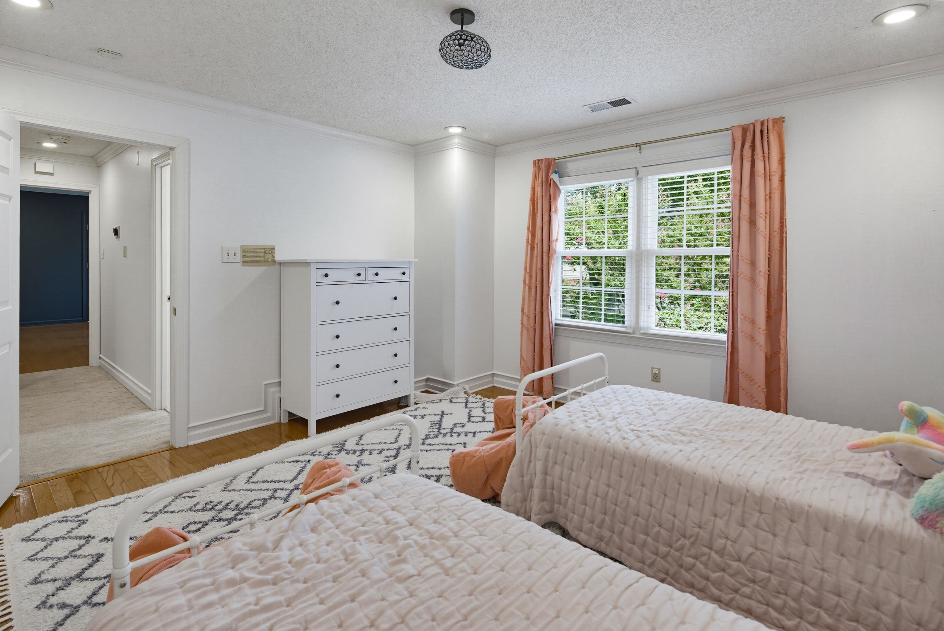 2260 Elderslie Dr Property Photo 26