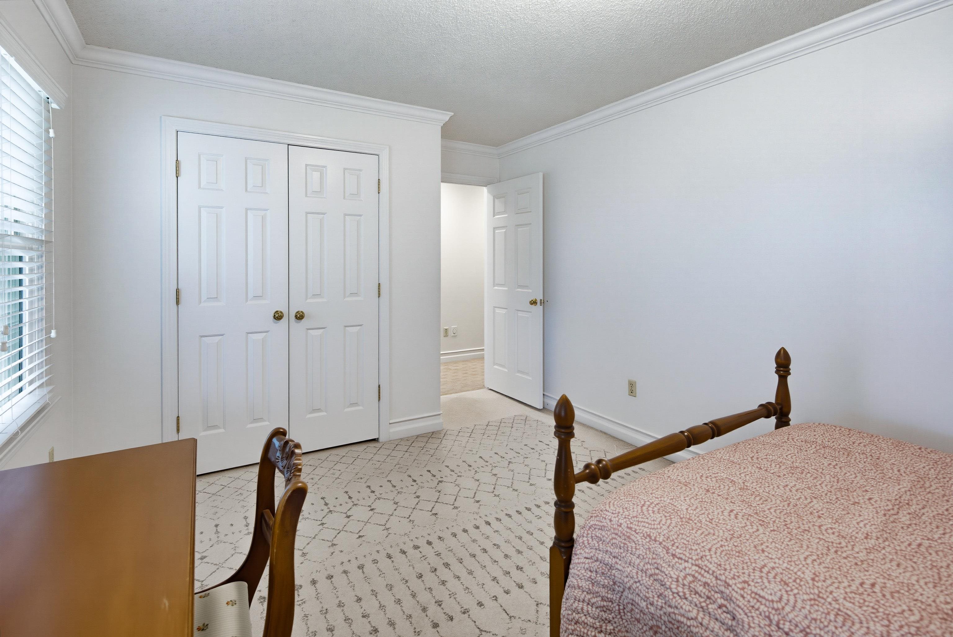 2260 Elderslie Dr Property Photo 28