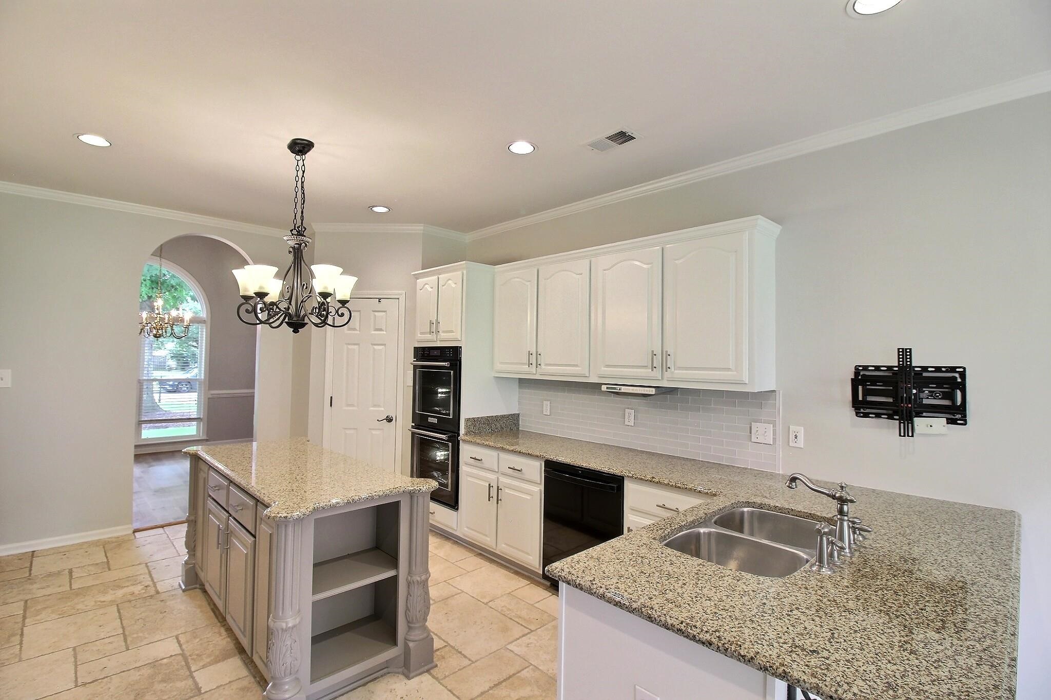 1595 Coleherne Cv Property Photo 10