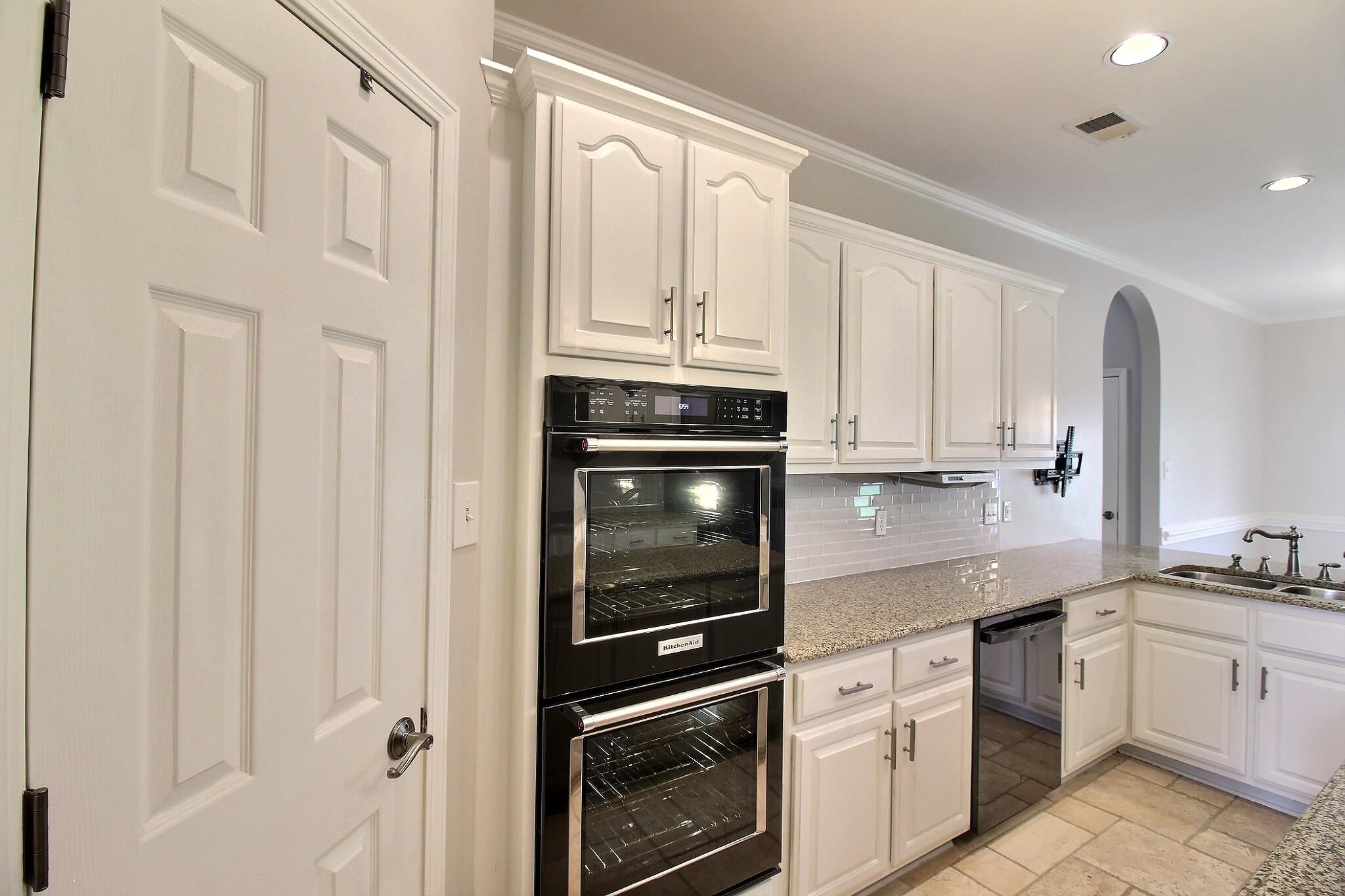 1595 Coleherne Cv Property Photo 12