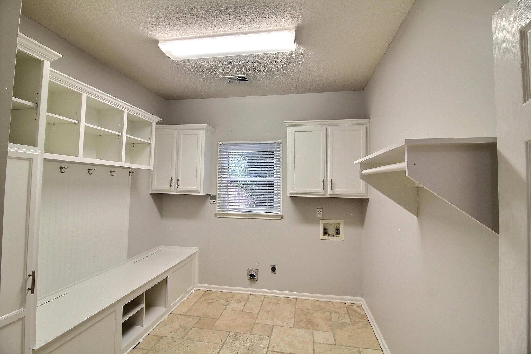 1595 Coleherne Cv Property Photo 18