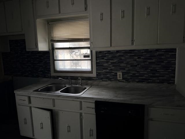 2068 Benford Ave Property Photo 7
