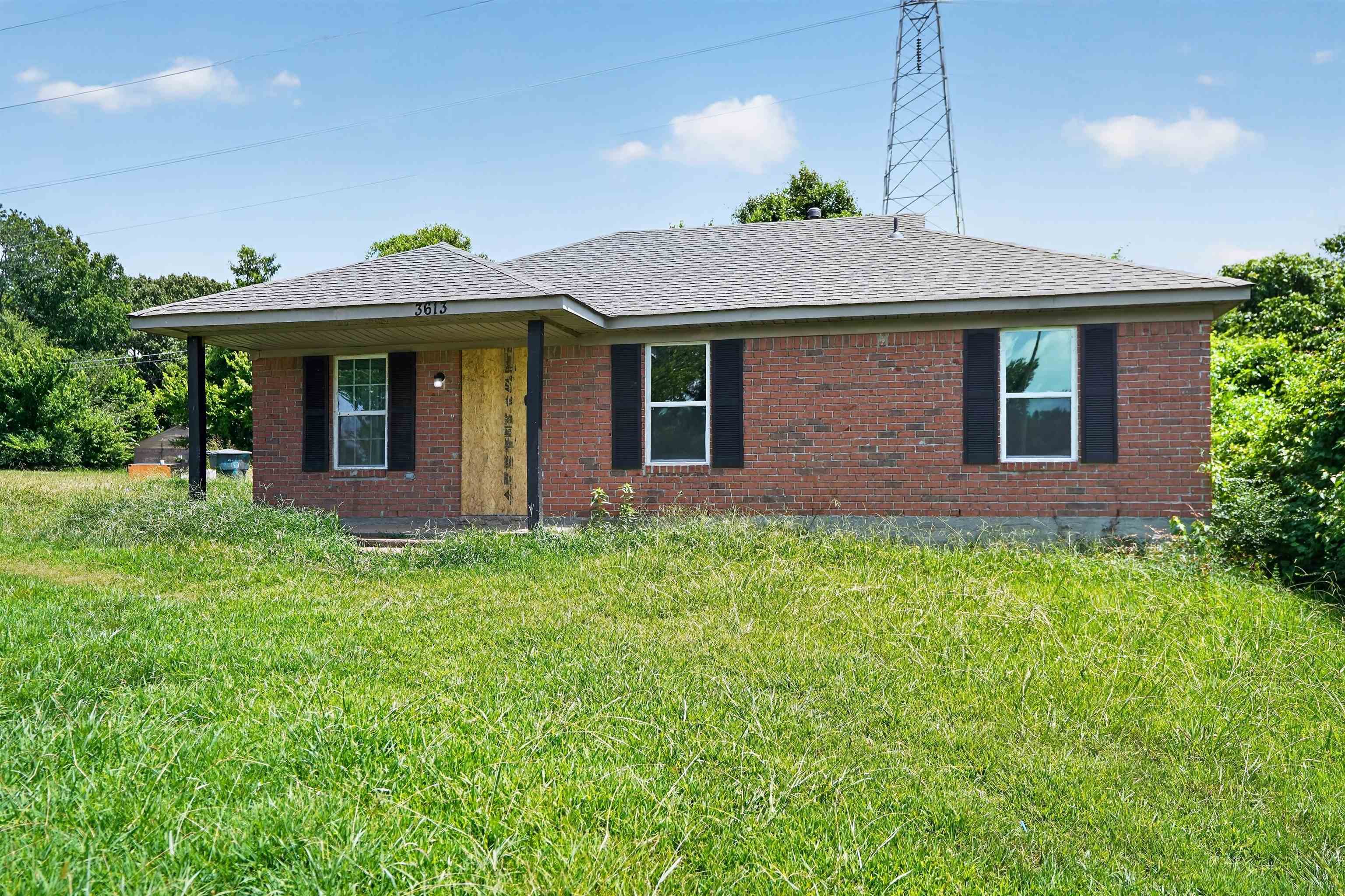 3613 Russelwood Dr Property Photo 4