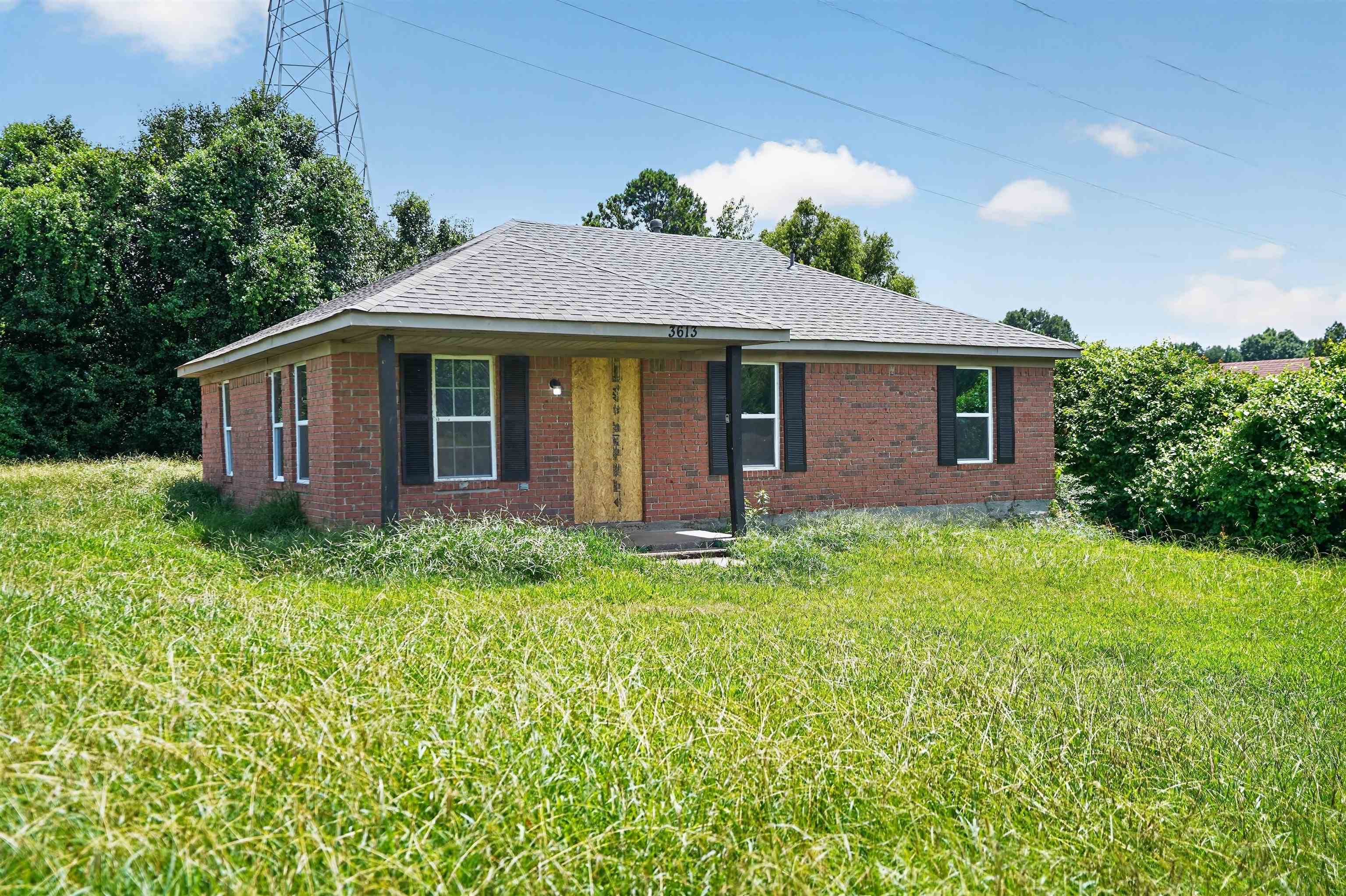3613 Russelwood Dr Property Photo 5