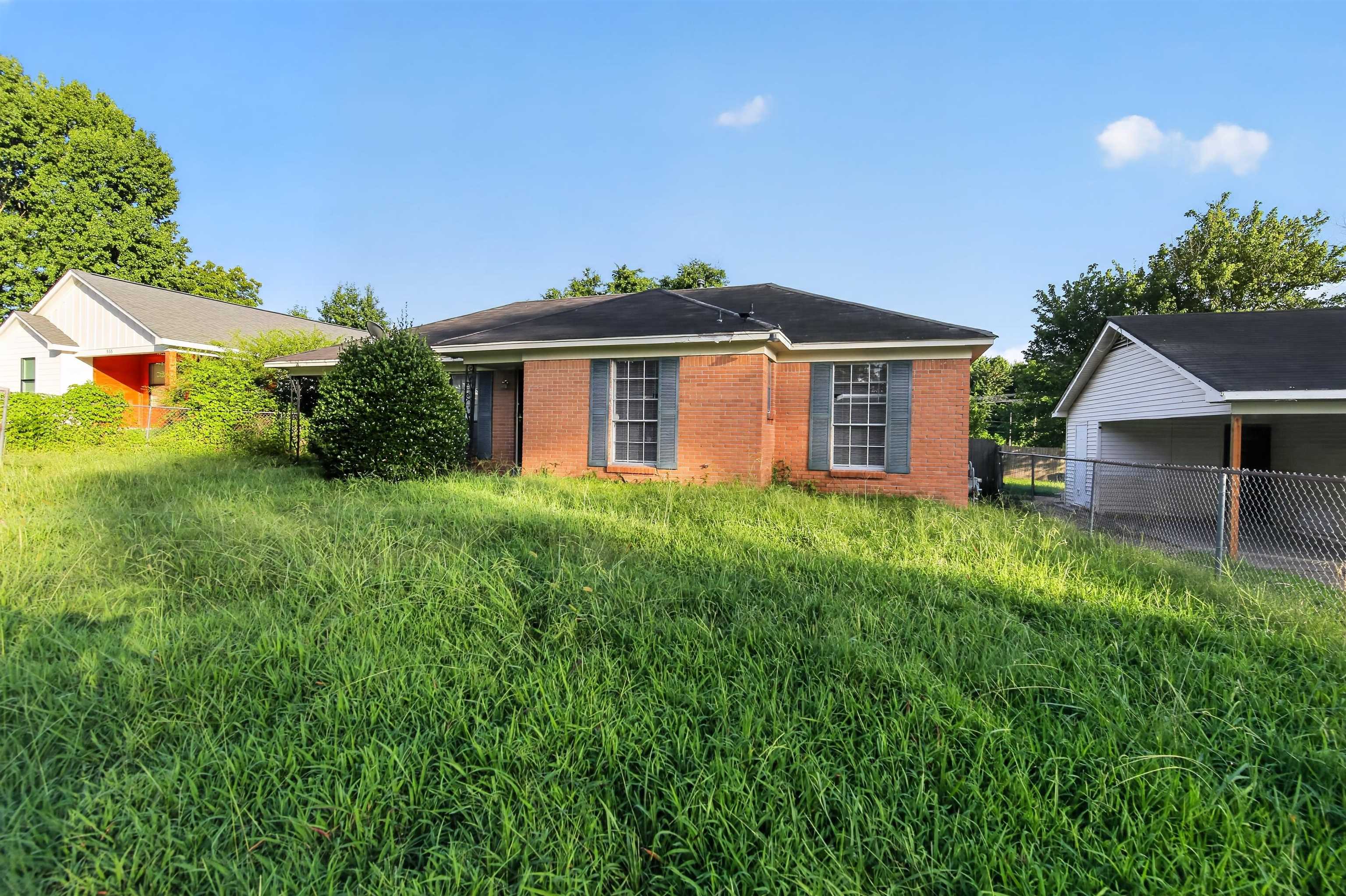 559 Monteagle Dr Property Photo 1