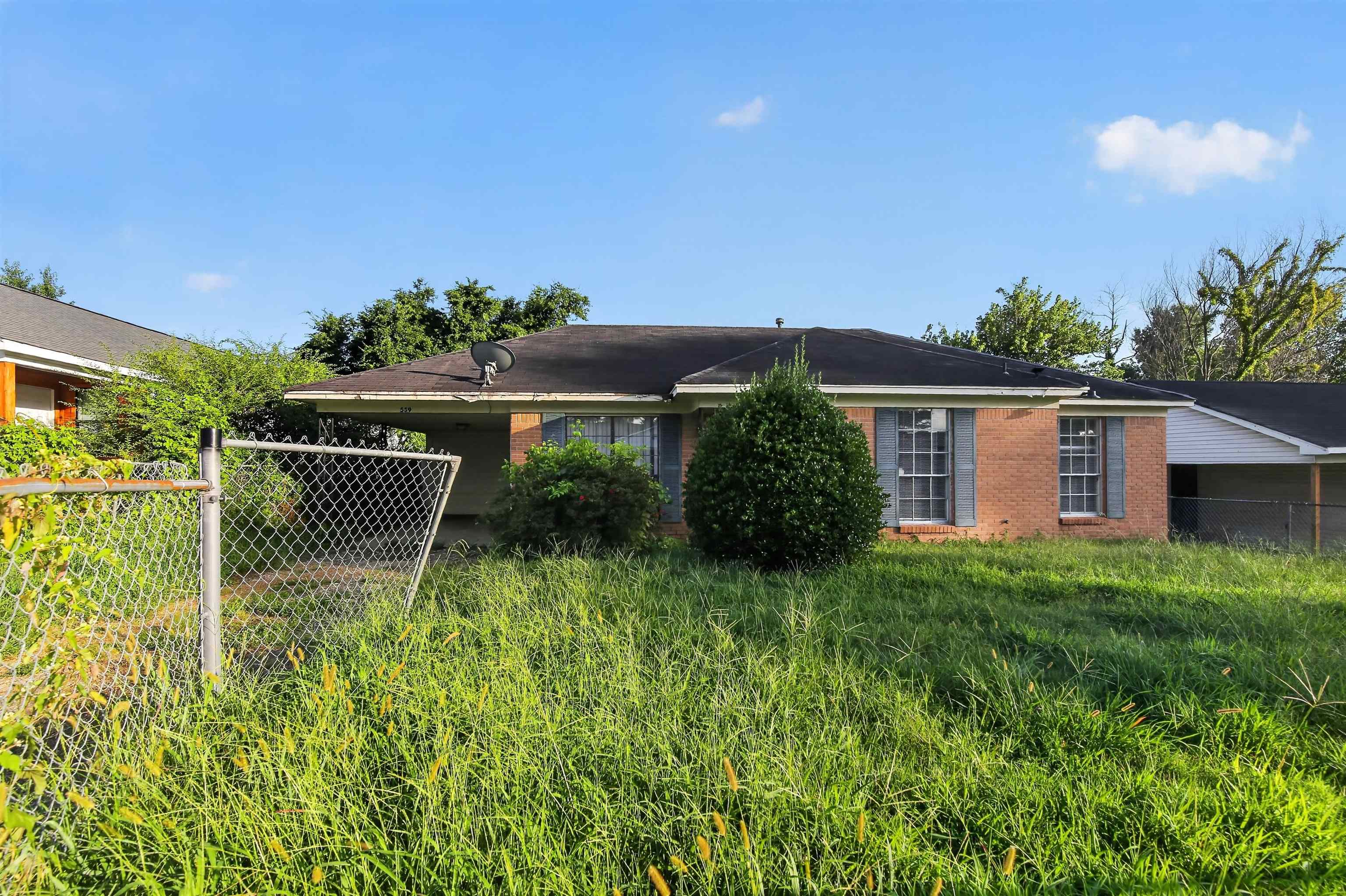 559 Monteagle Dr Property Photo 3