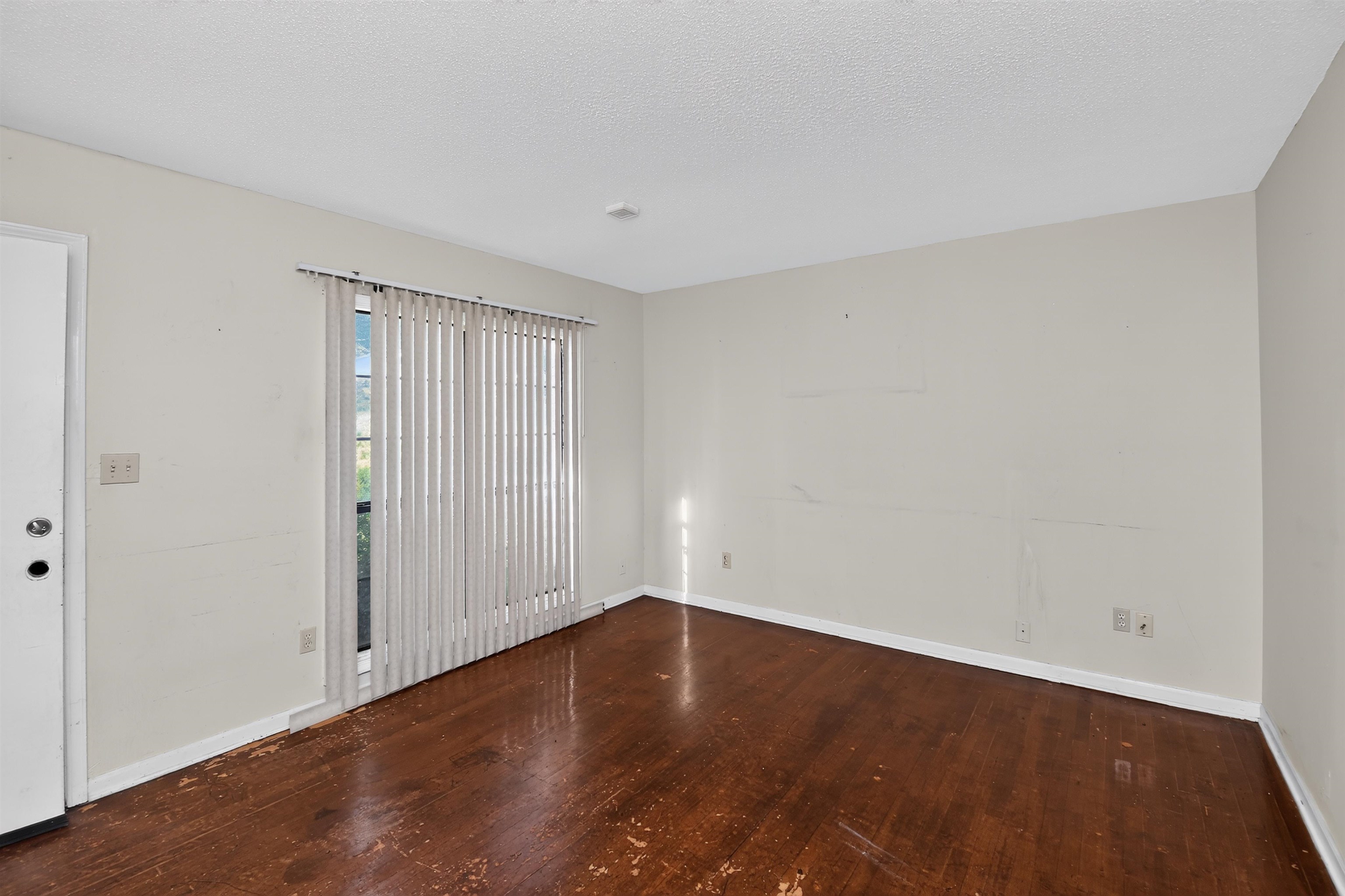 559 Monteagle Dr Property Photo 7