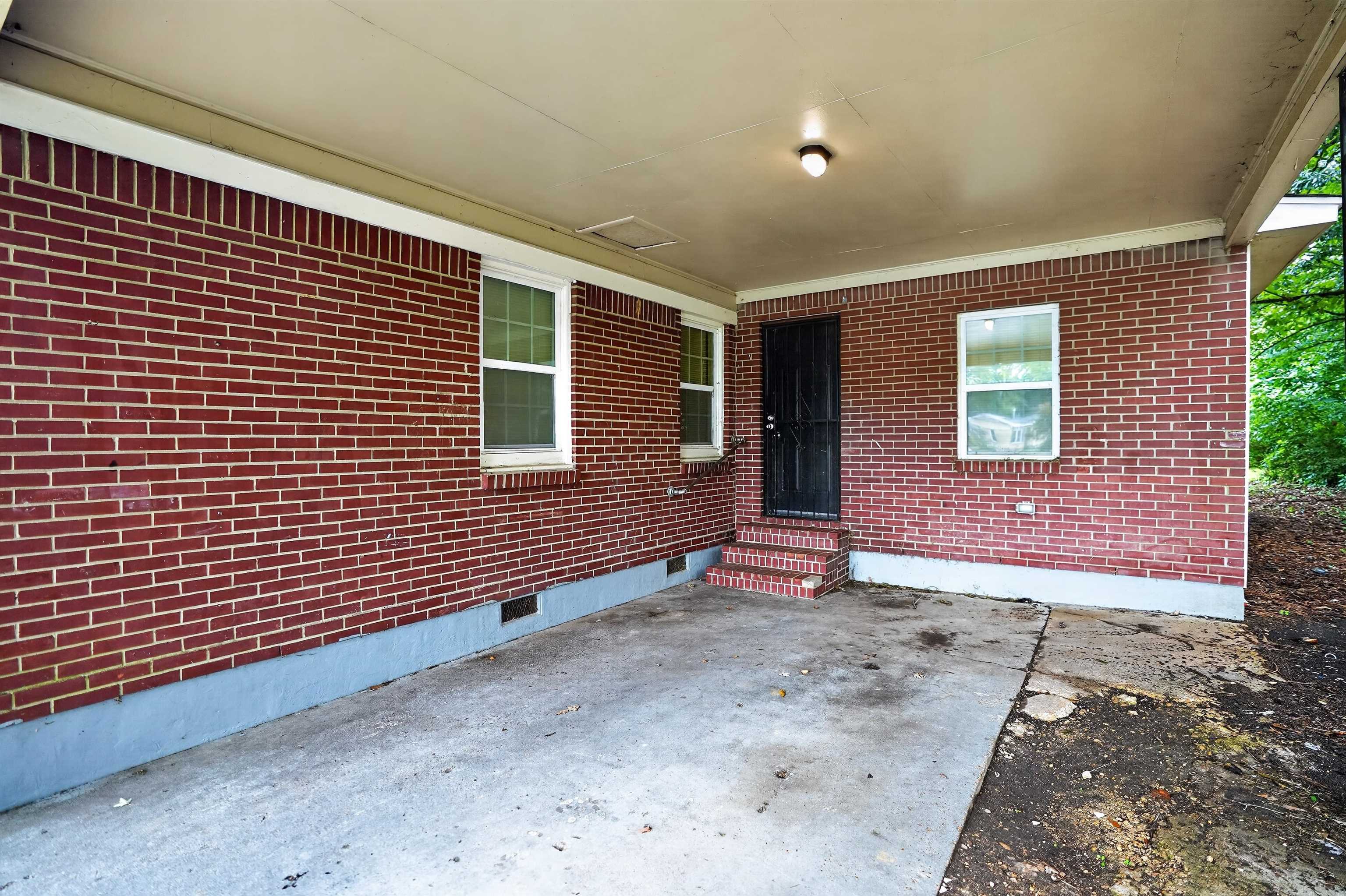 3461 Mark Twain St Property Photo 6