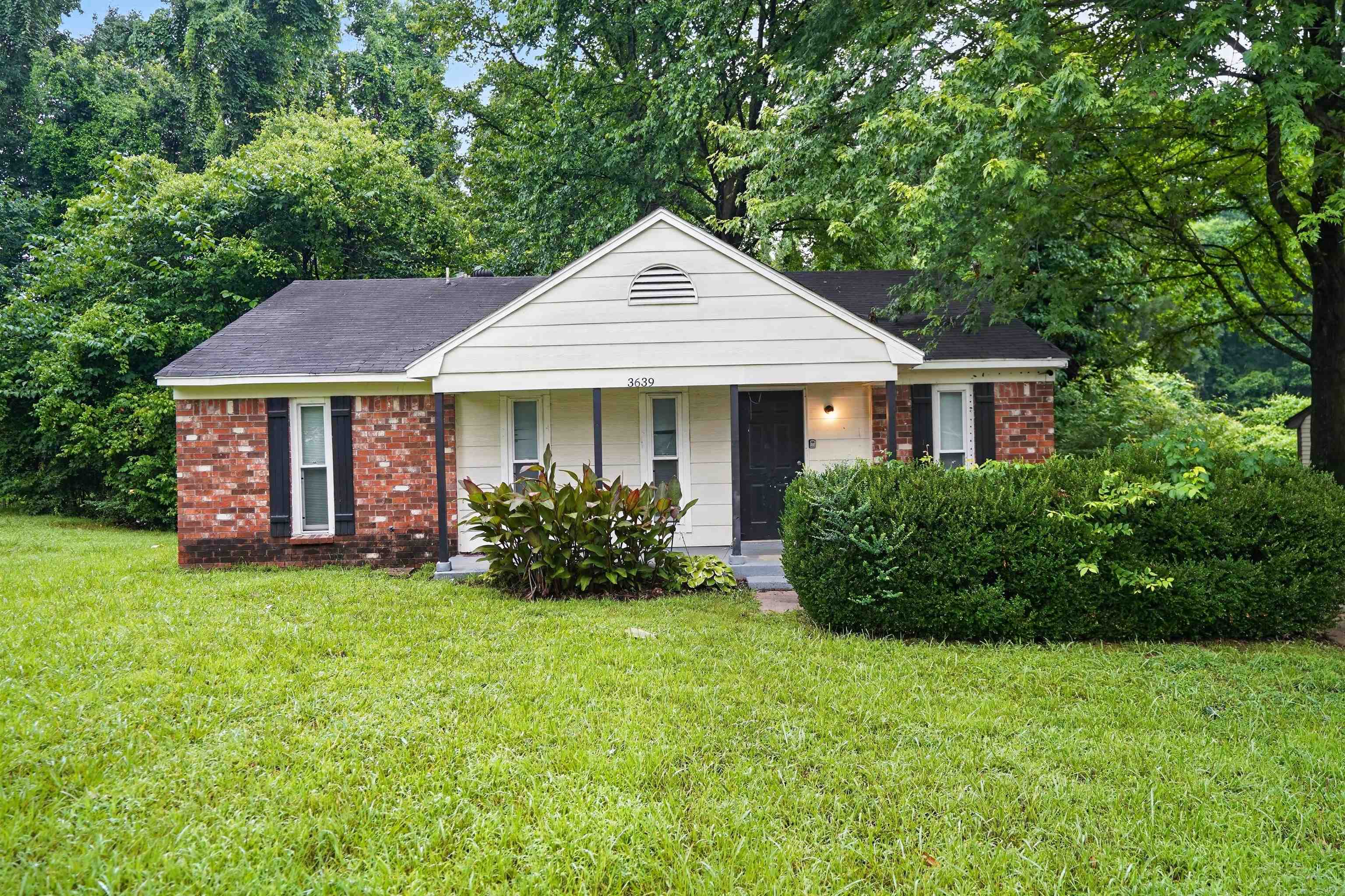 3639 KERWIN DR Property Photo 1