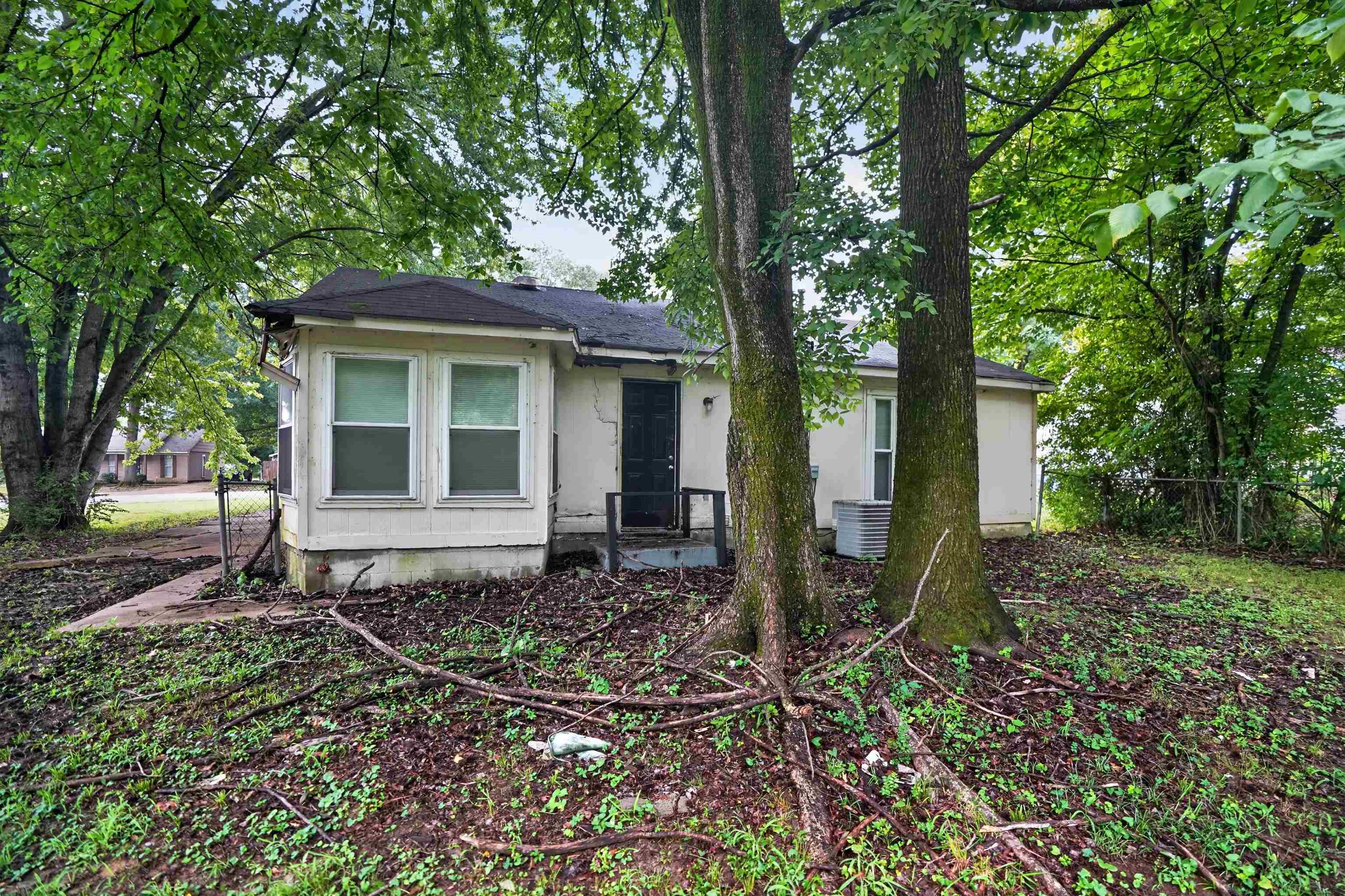 3639 Kerwin Dr Property Photo 4