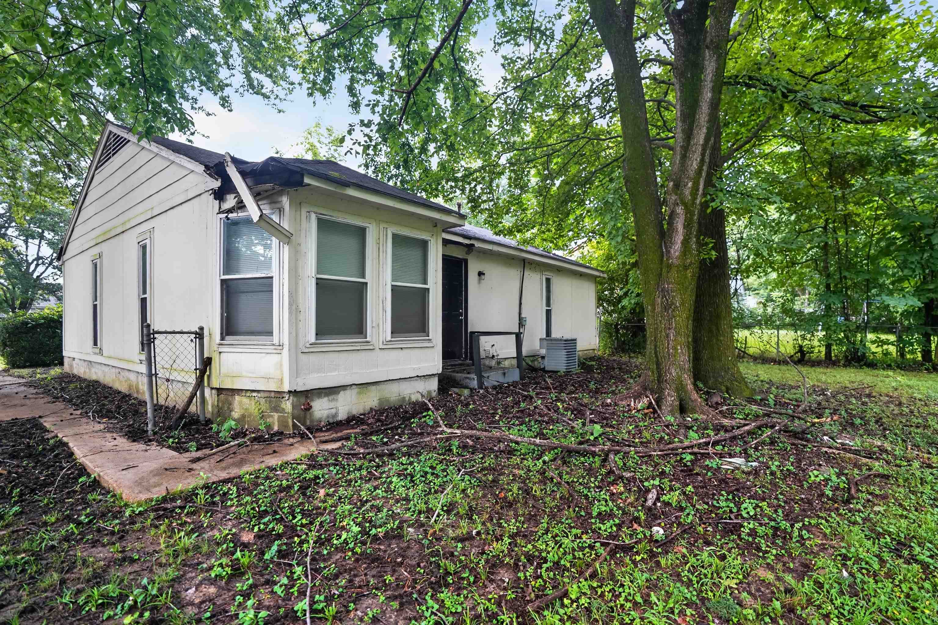 3639 Kerwin Dr Property Photo 5