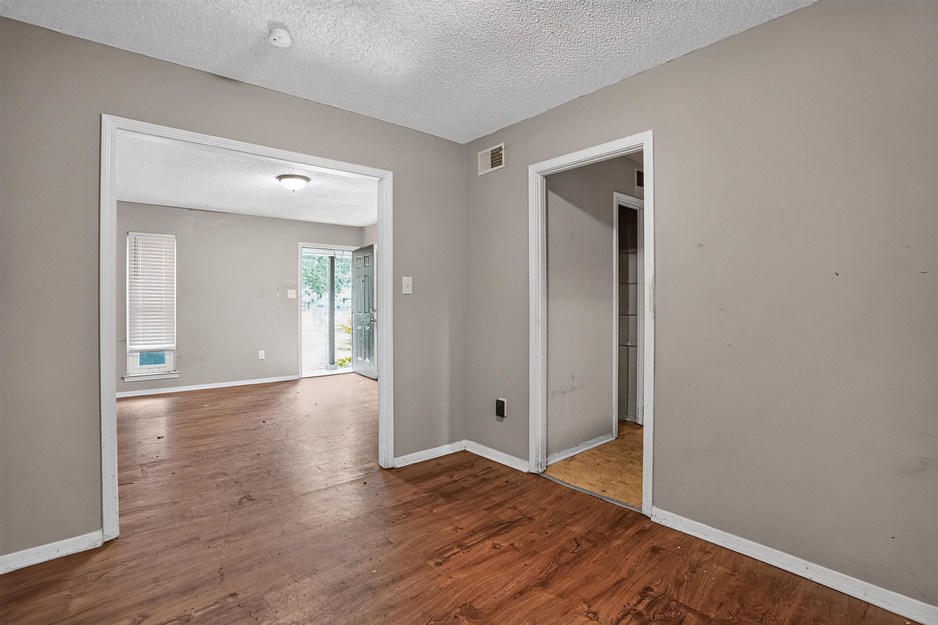 3639 Kerwin Dr Property Photo 9