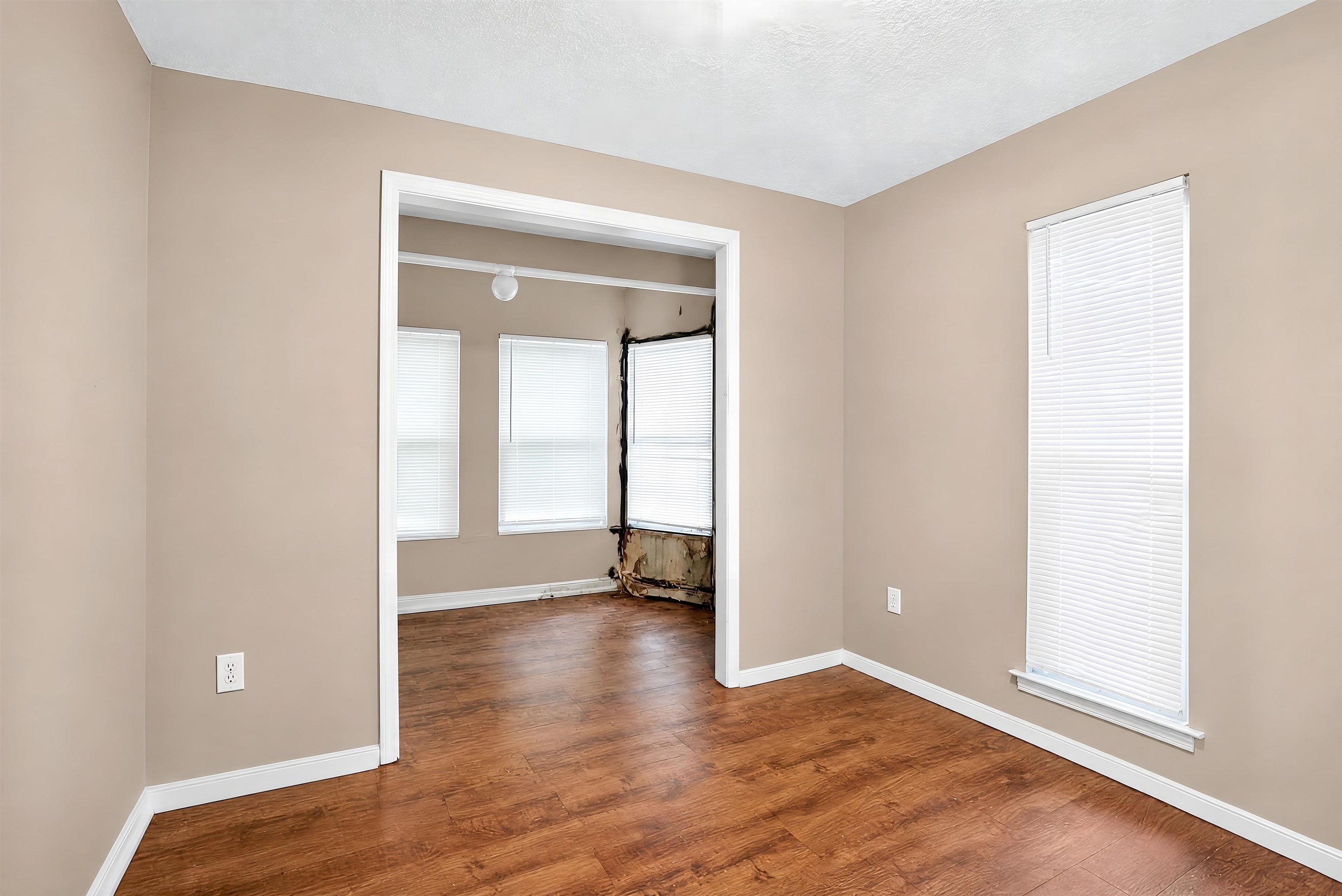 3639 Kerwin Dr Property Photo 28