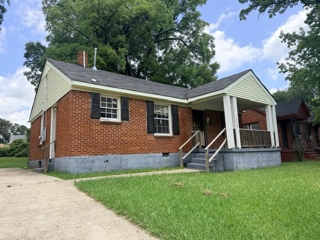 770 E DAVANT AVE Property Photo 1