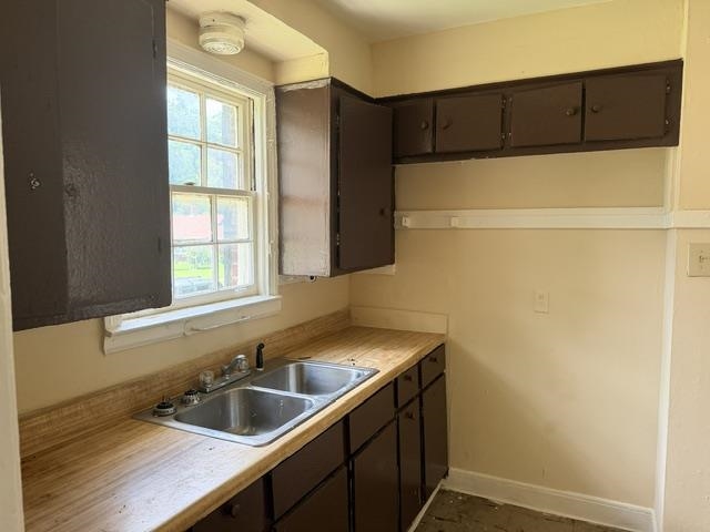 770 E Davant Ave Property Photo 14