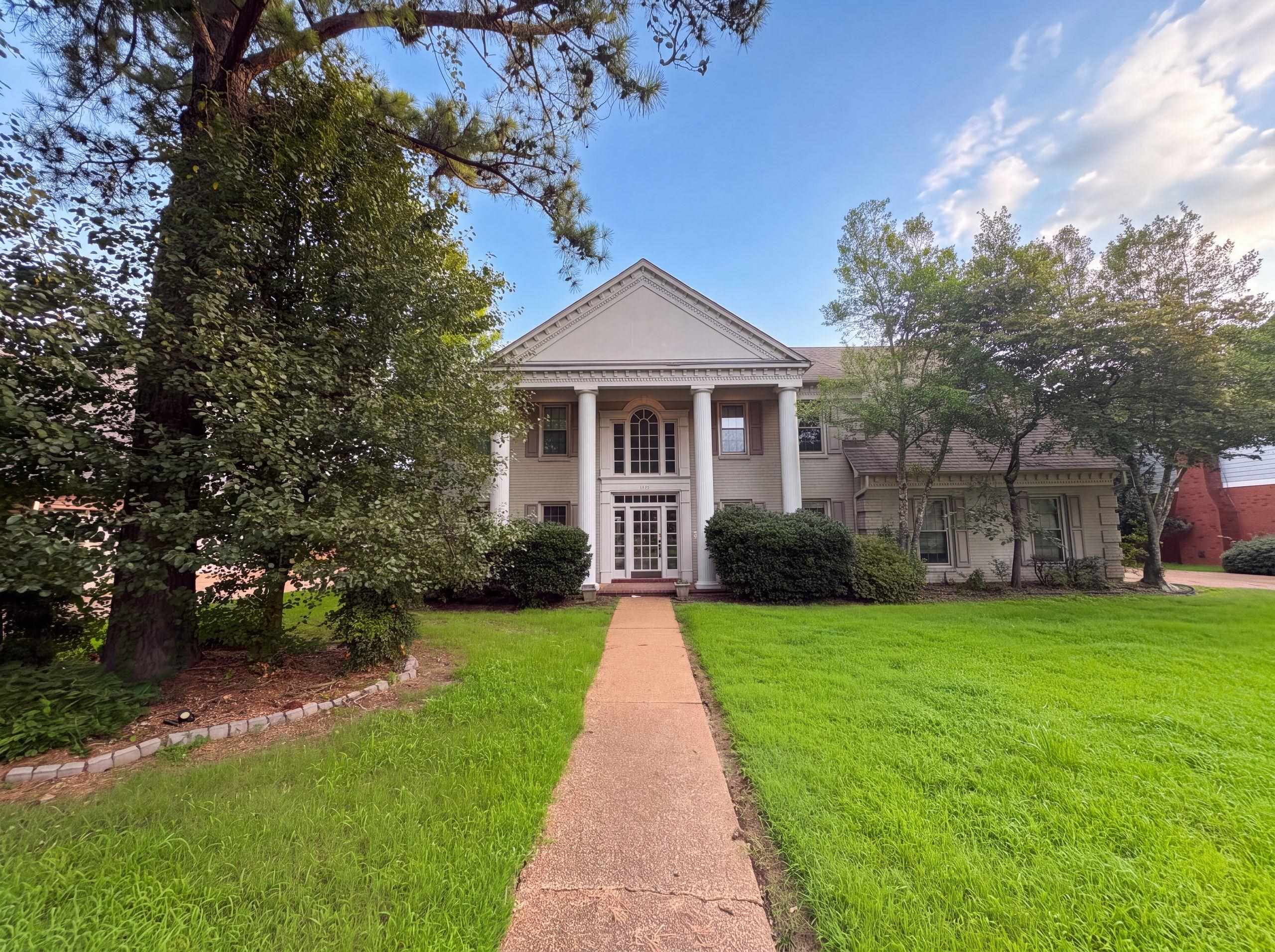 9424 GOTTEN RD Property Photo 1
