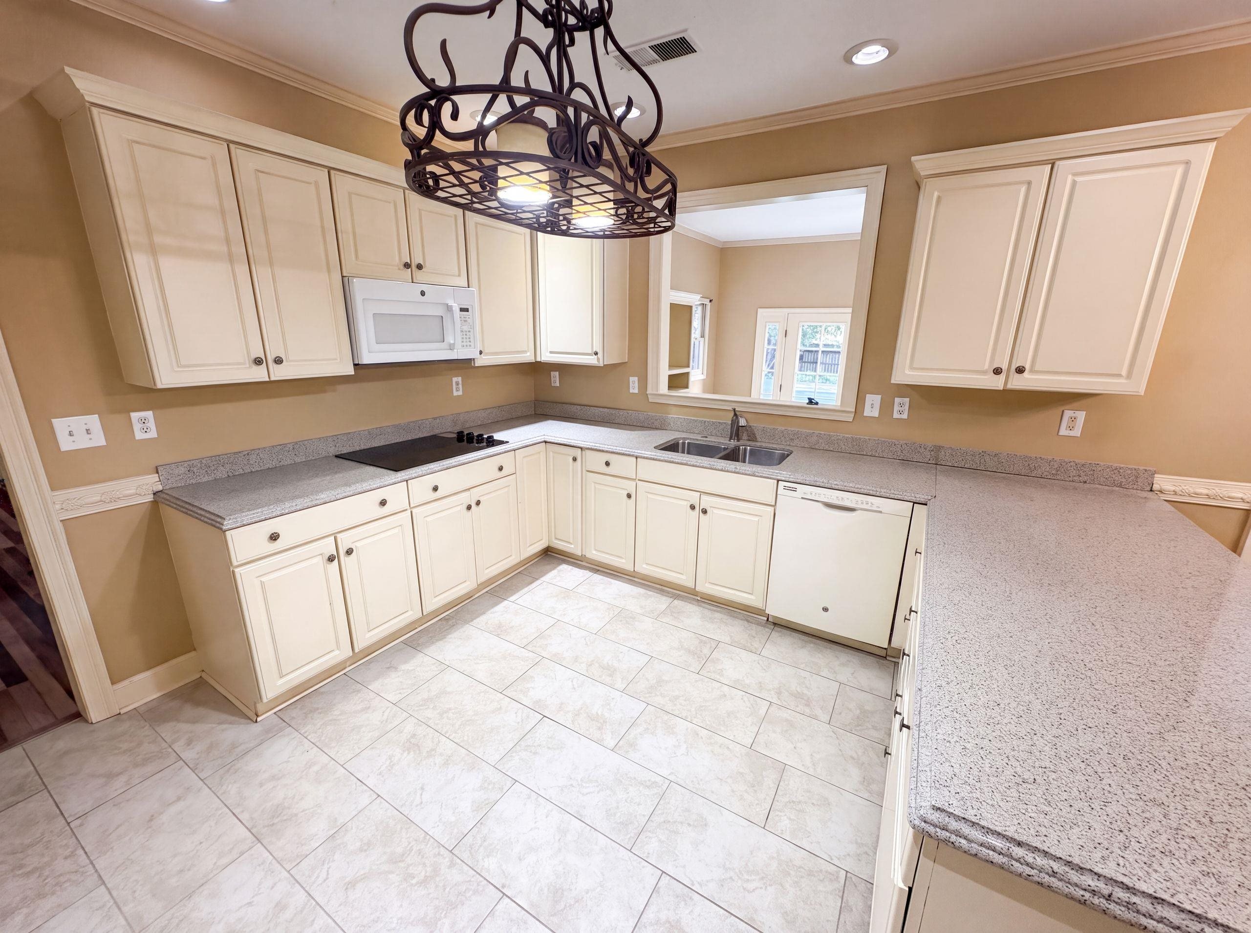 9424 Gotten Rd Property Photo 8