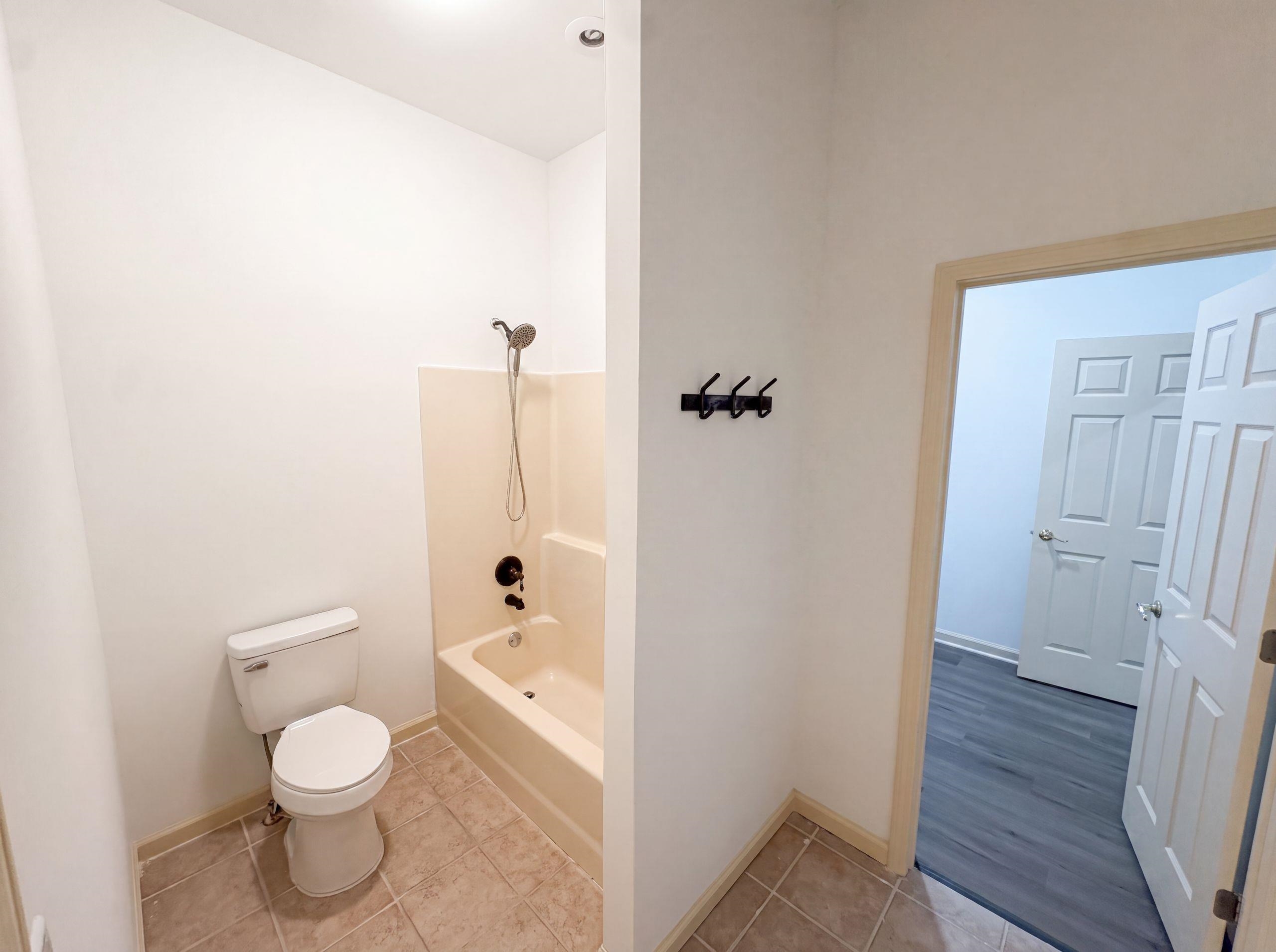 9424 Gotten Rd Property Photo 17