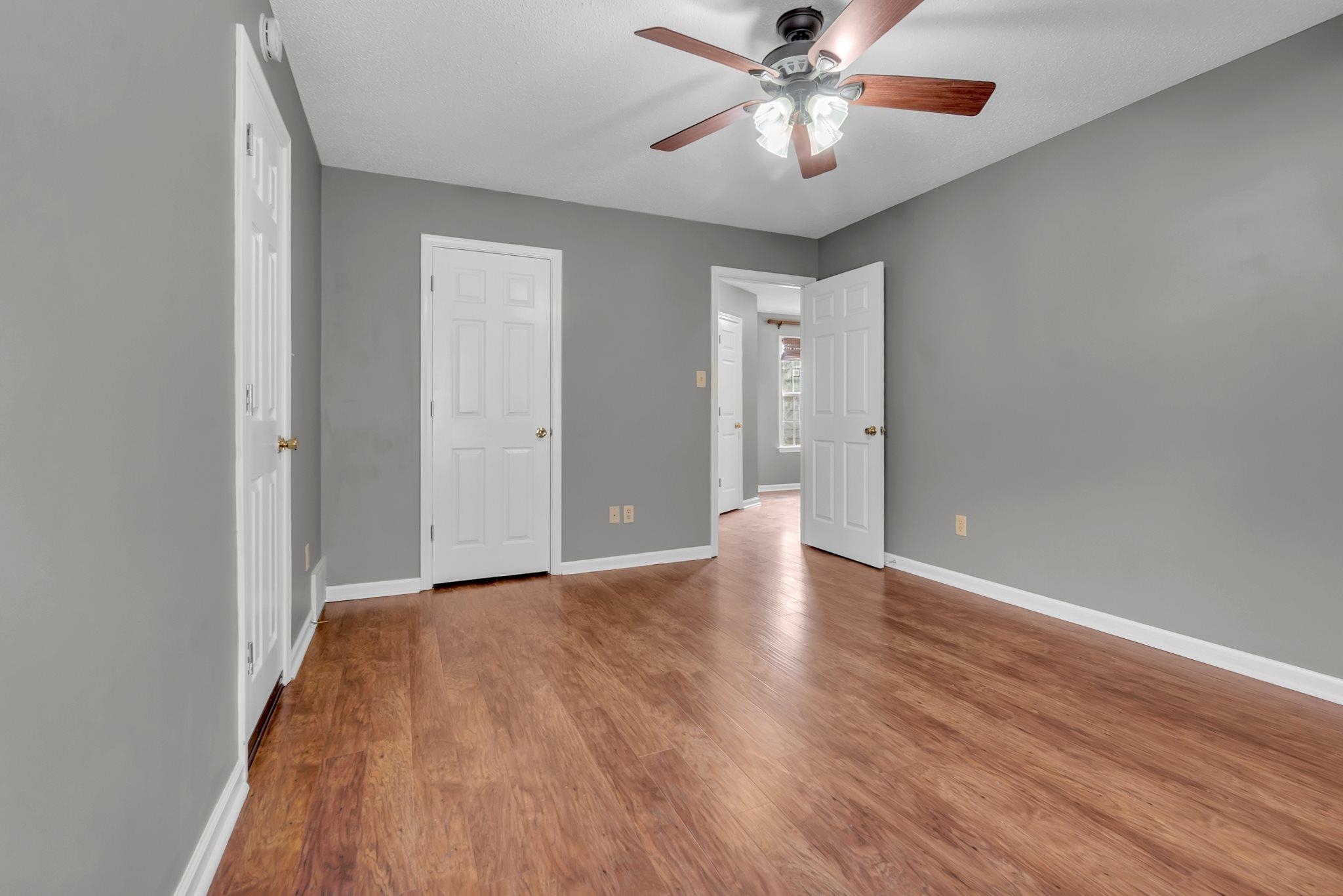 1209 Oak Creek Dr Property Photo 25